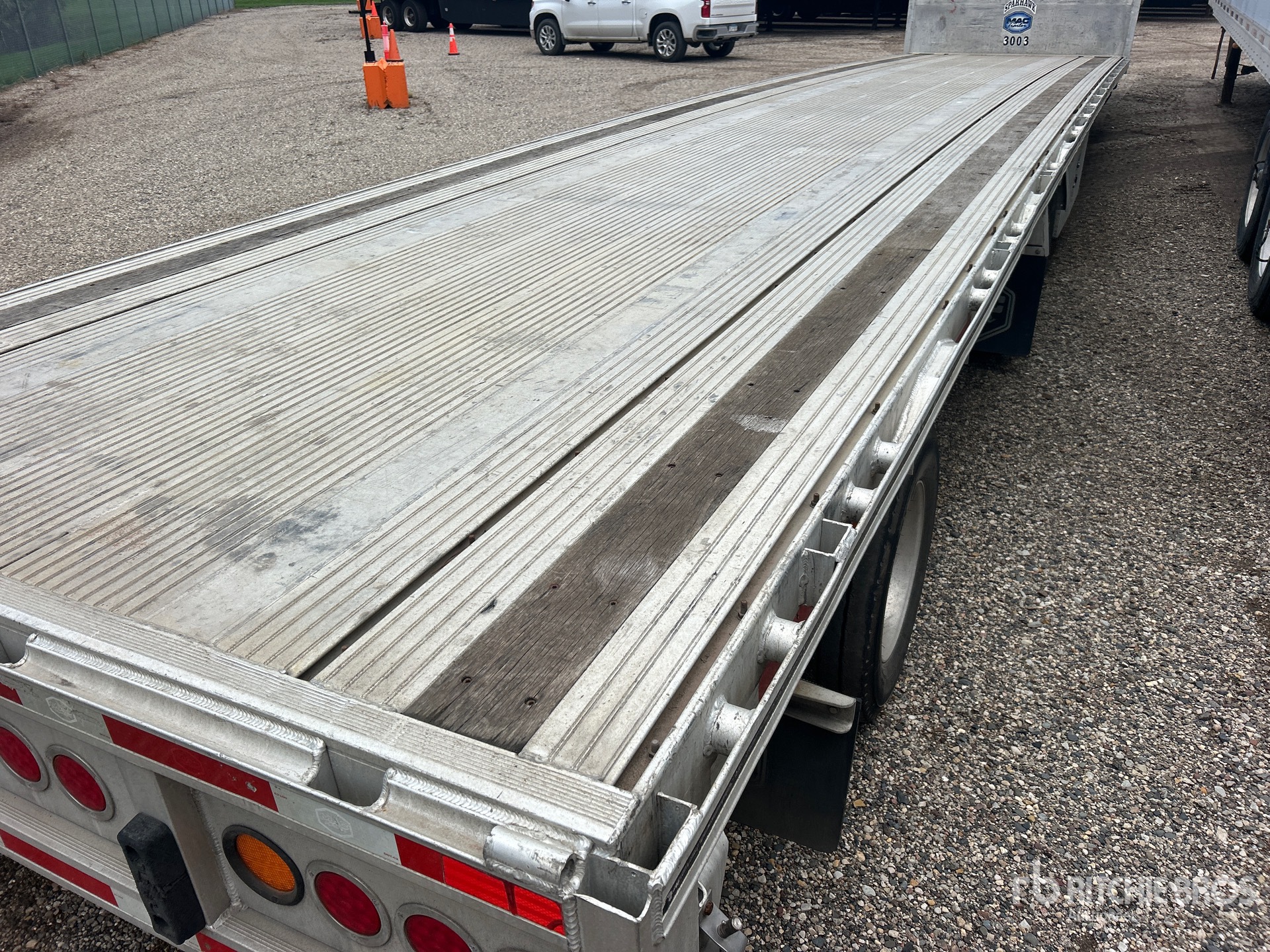 2018 Mac 53 ft T/A Spread Axle