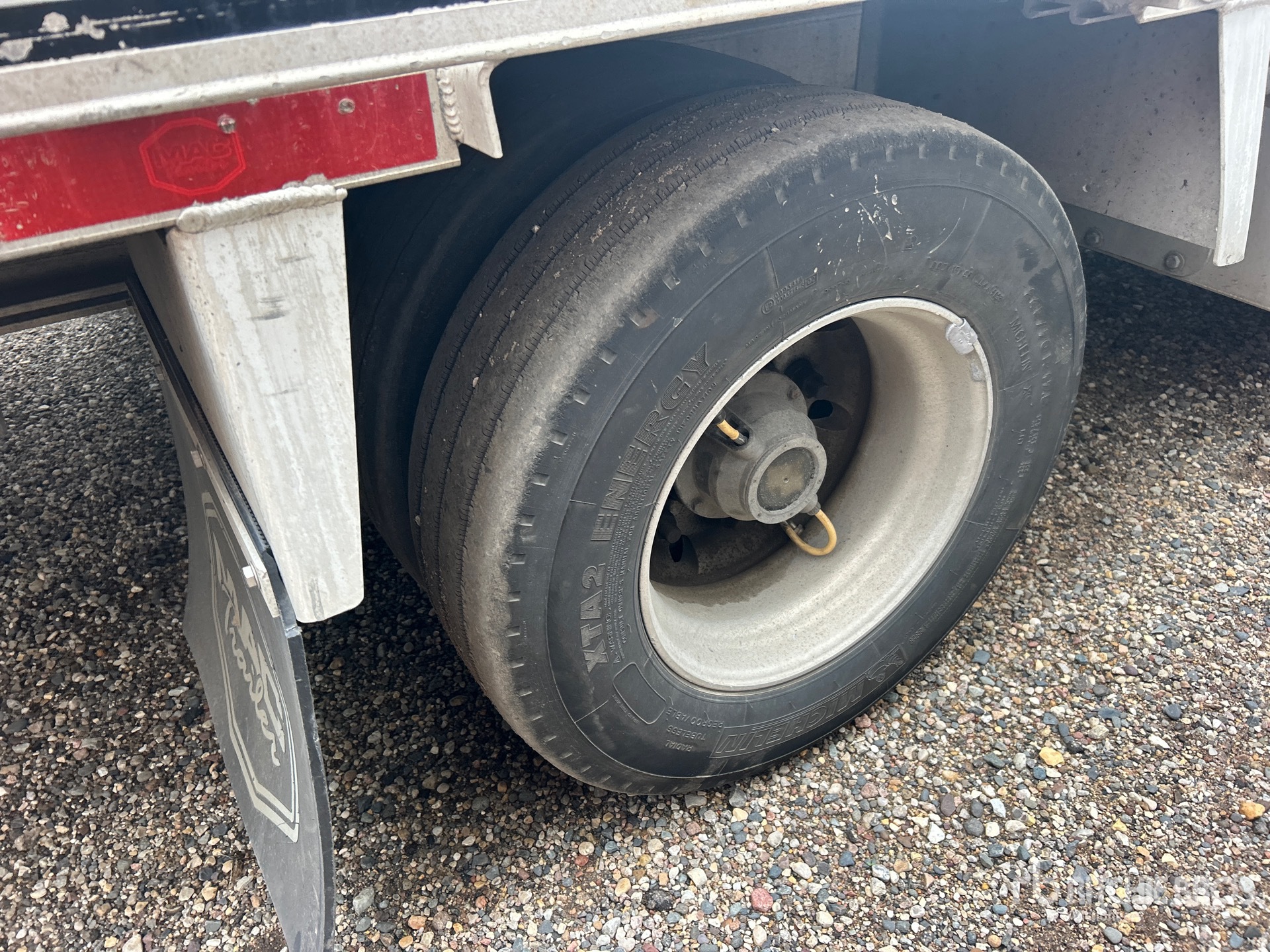 2018 Mac 53 ft T/A Spread Axle