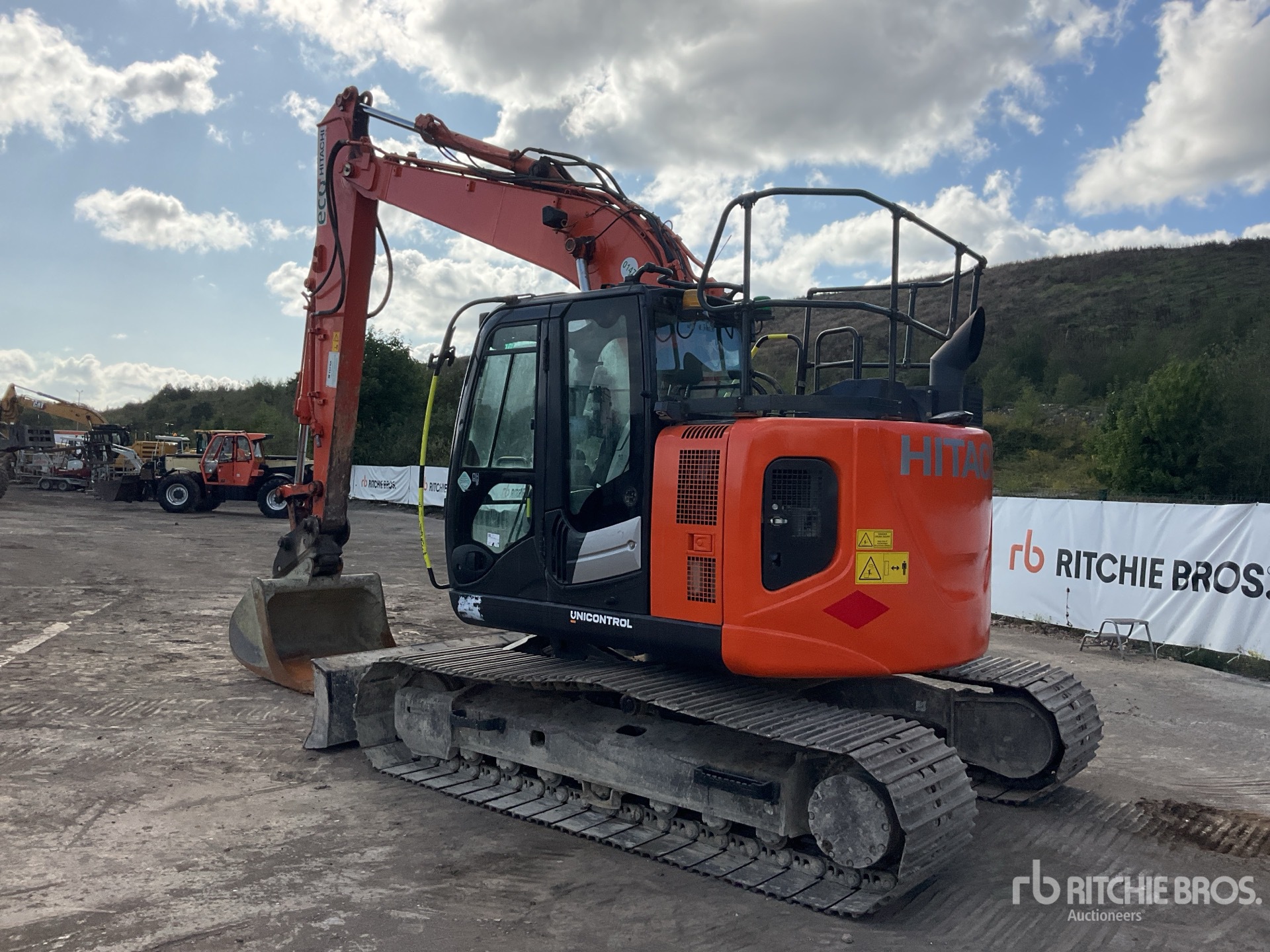 2019 Hitachi ZX135US-5