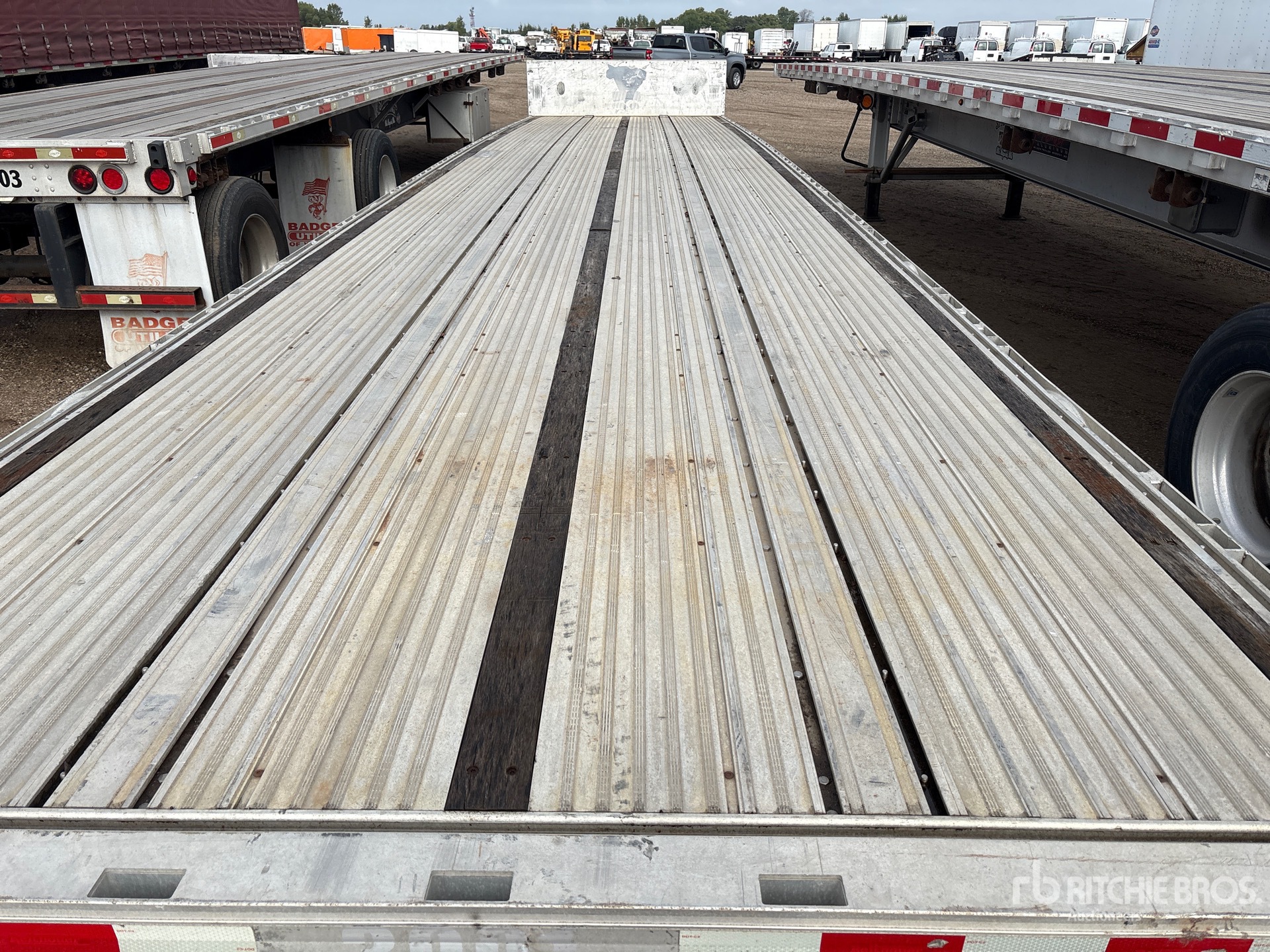2018 Reitnouer 53 ft T/A Spread Axle