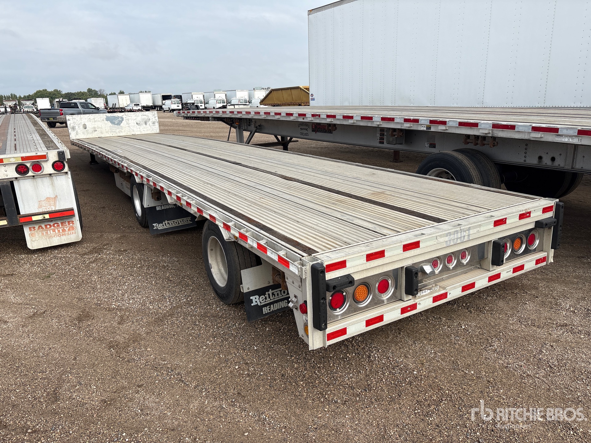 2018 Reitnouer 53 ft T/A Spread Axle