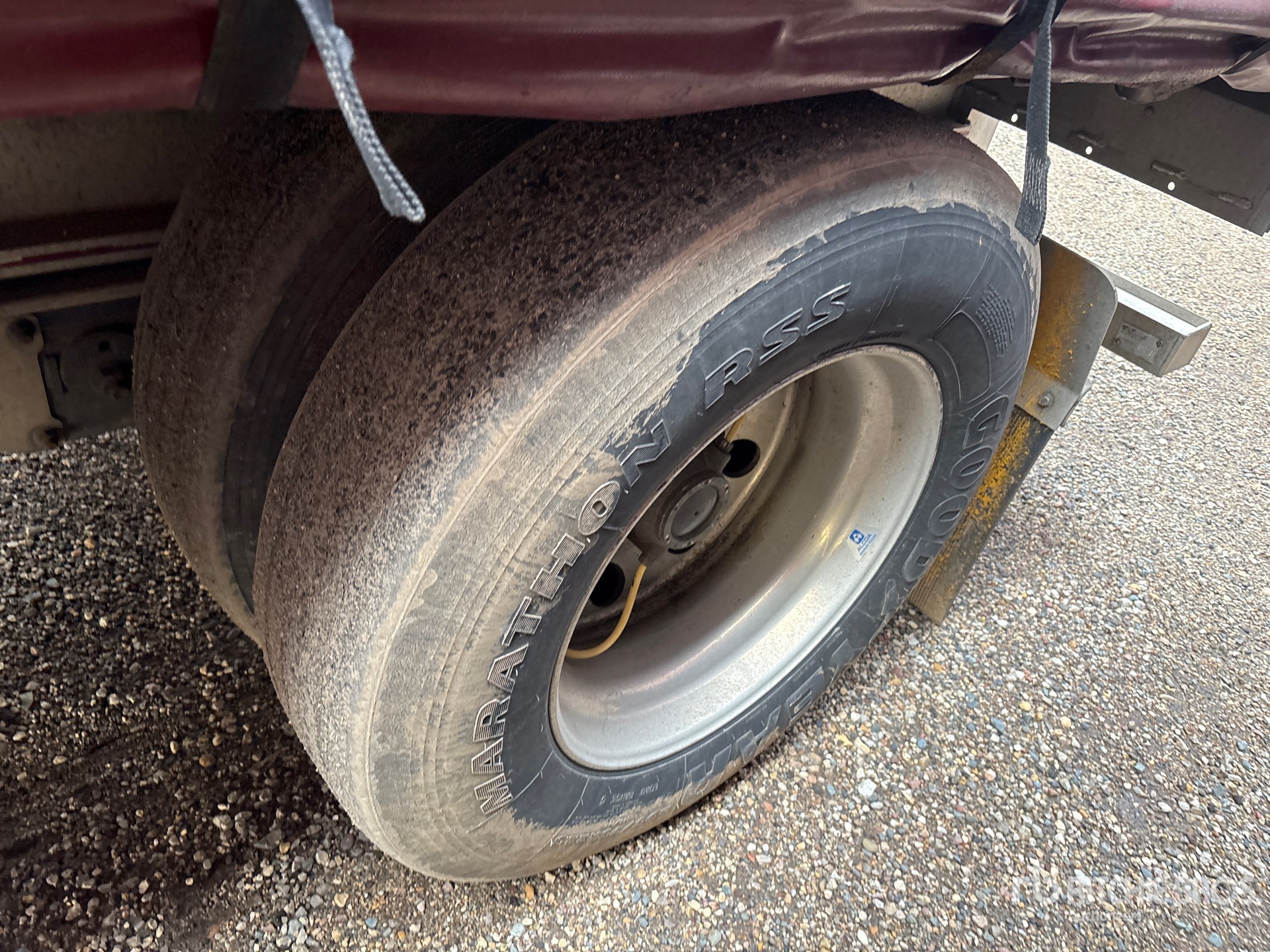 2020 Mac 53 ft T/A Spread Axle