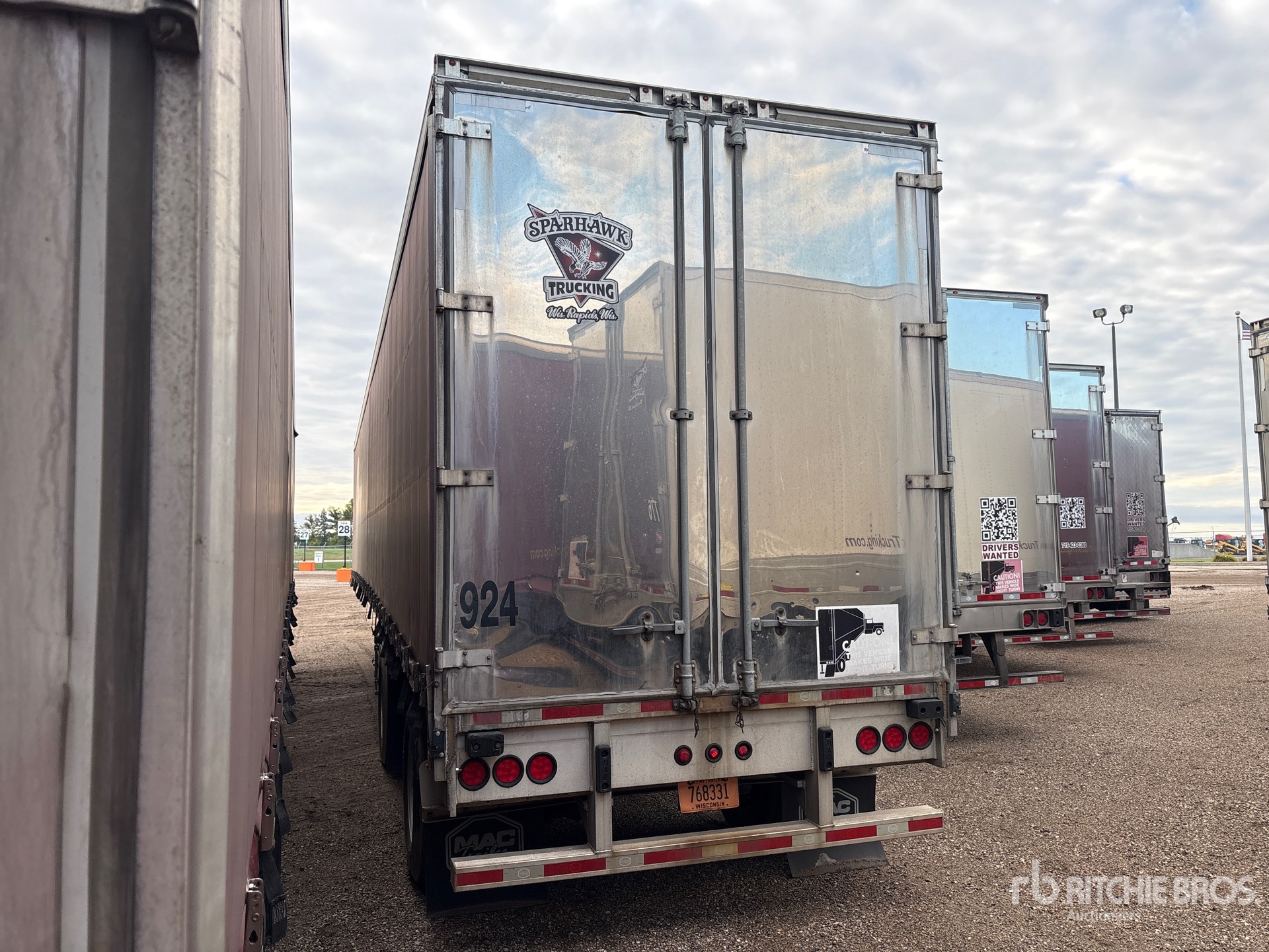 2020 Mac 53 ft T/A Spread Axle