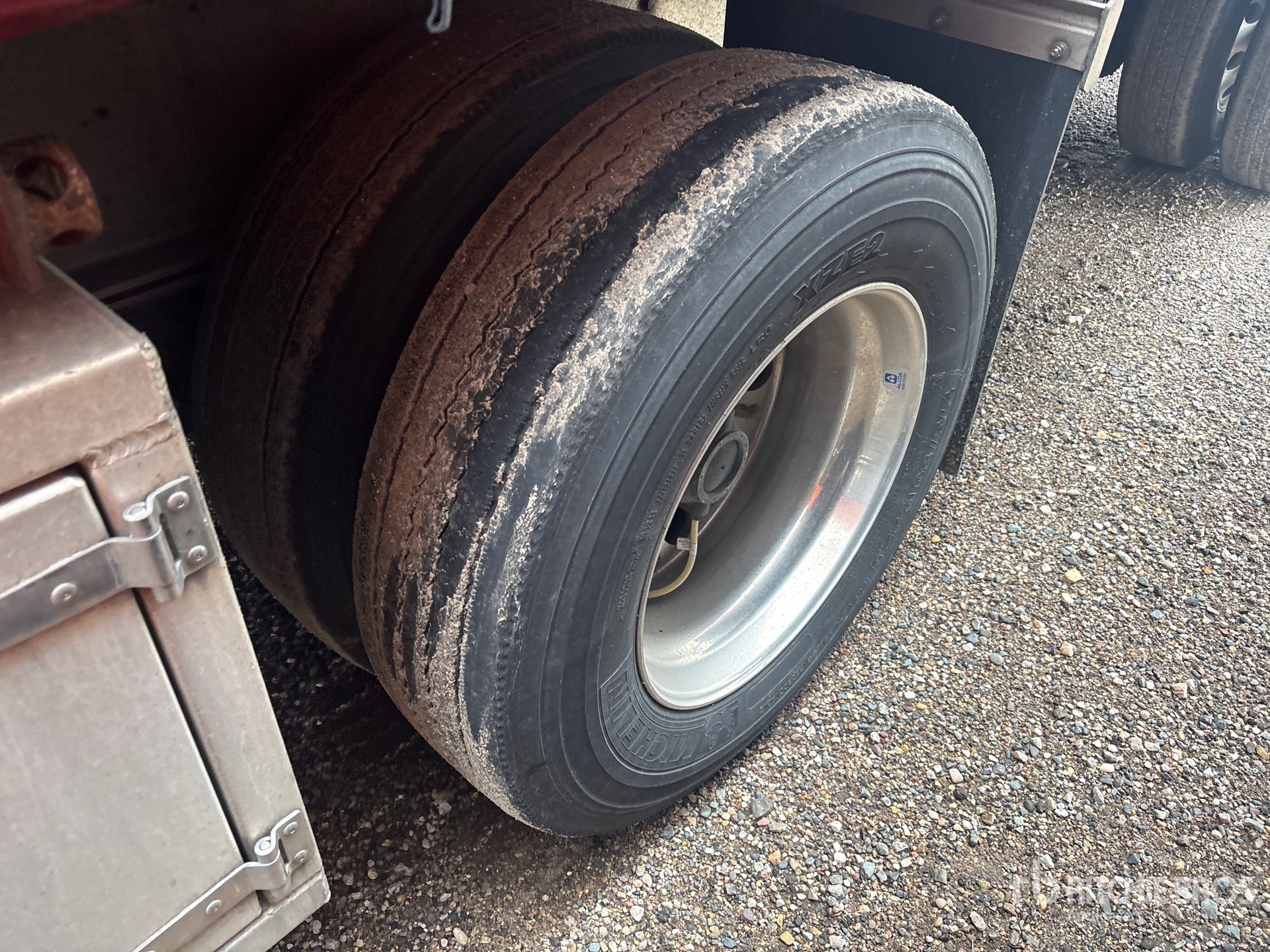 2020 Mac 53 ft T/A Spread Axle