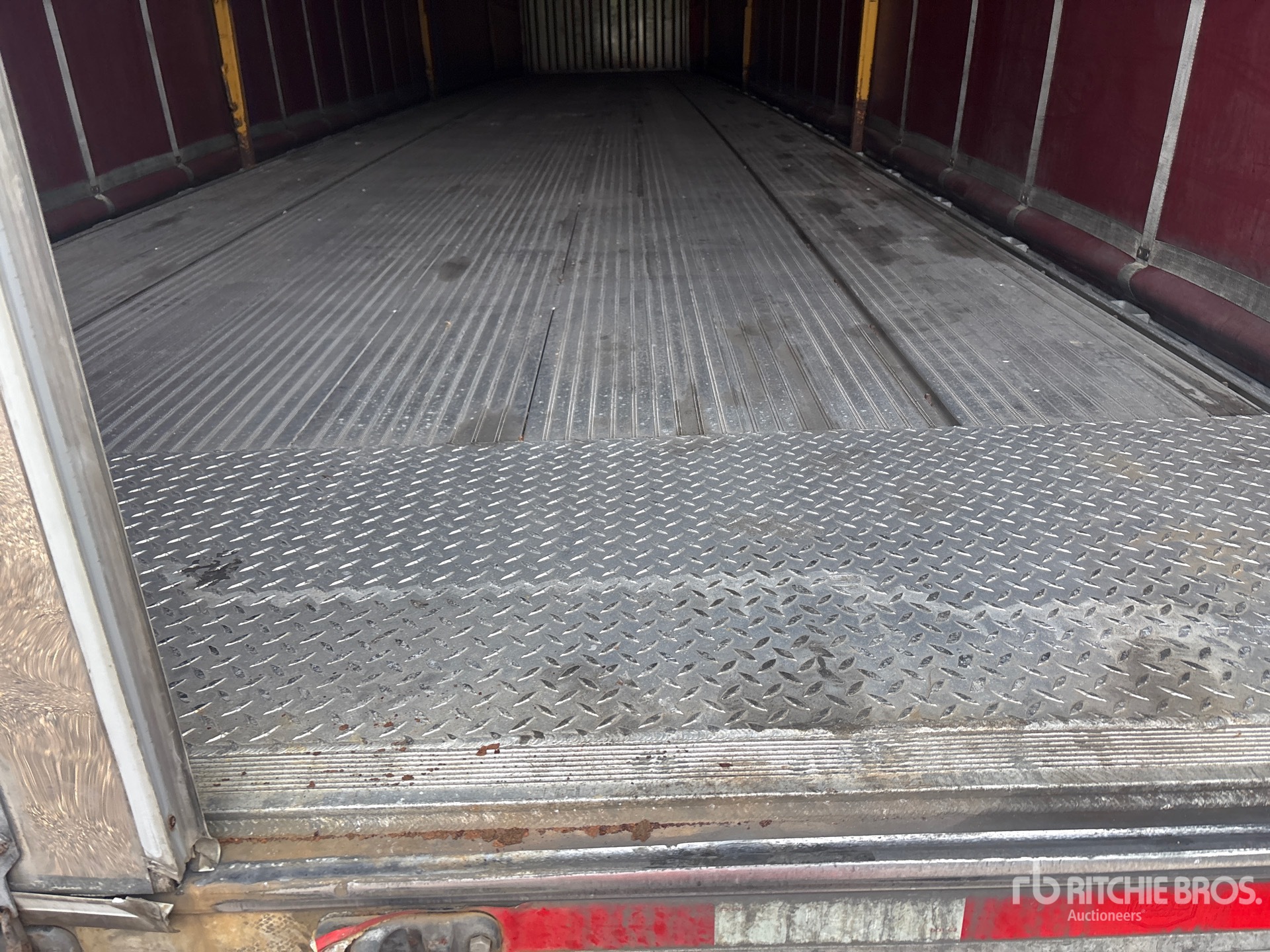 2020 Mac 53 ft T/A Spread Axle