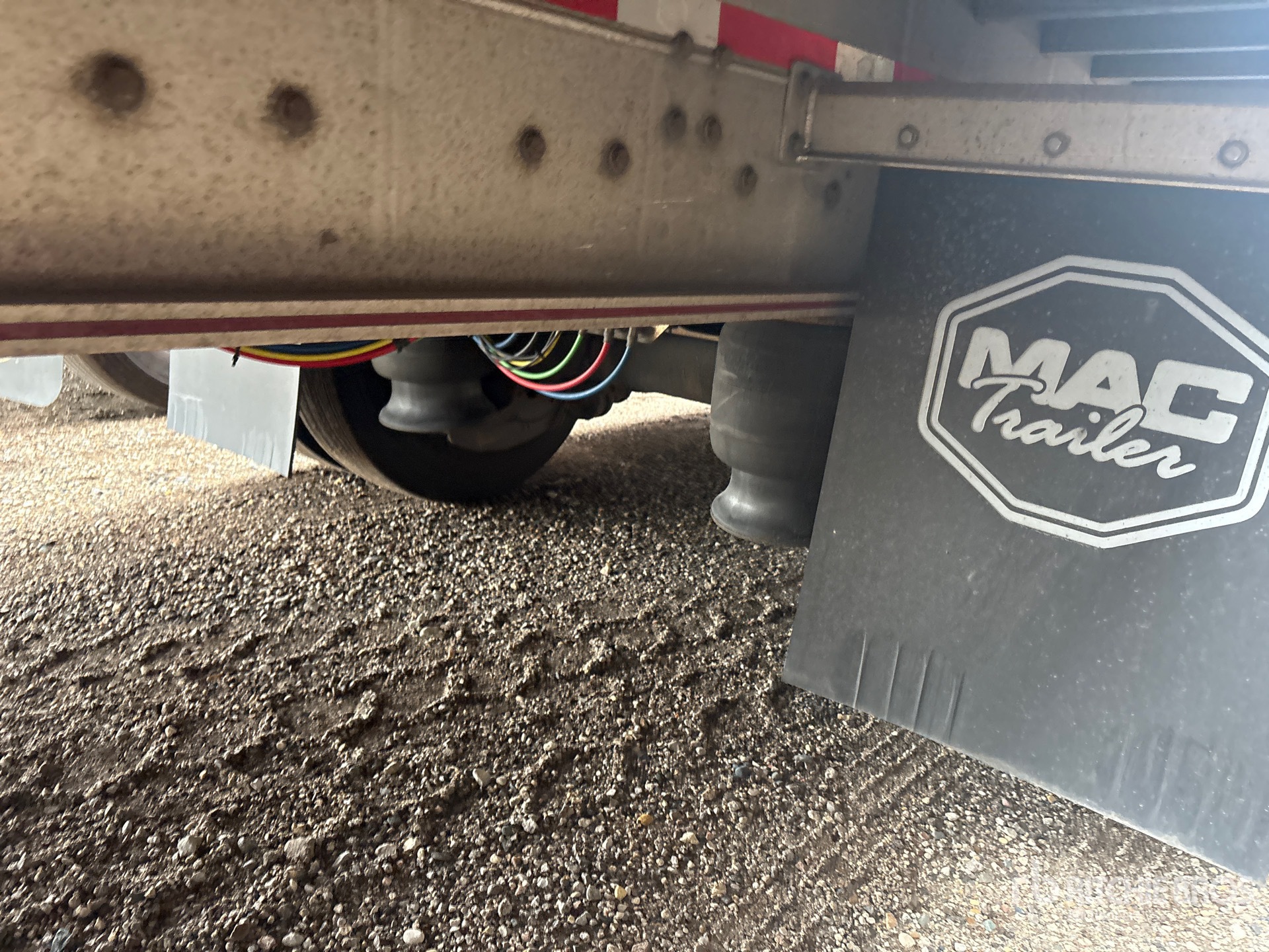 2020 Mac 53 ft T/A Spread Axle