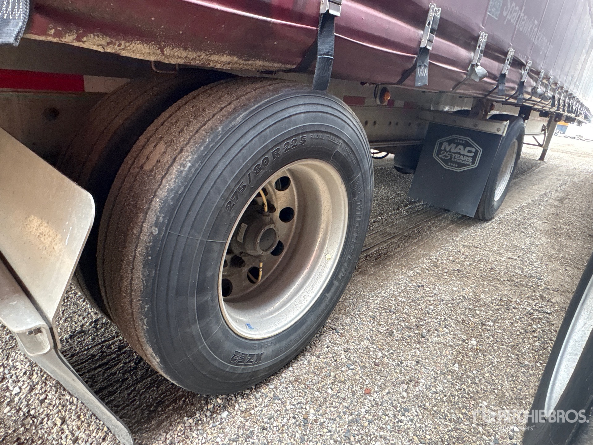2020 Mac 53 ft T/A Spread Axle