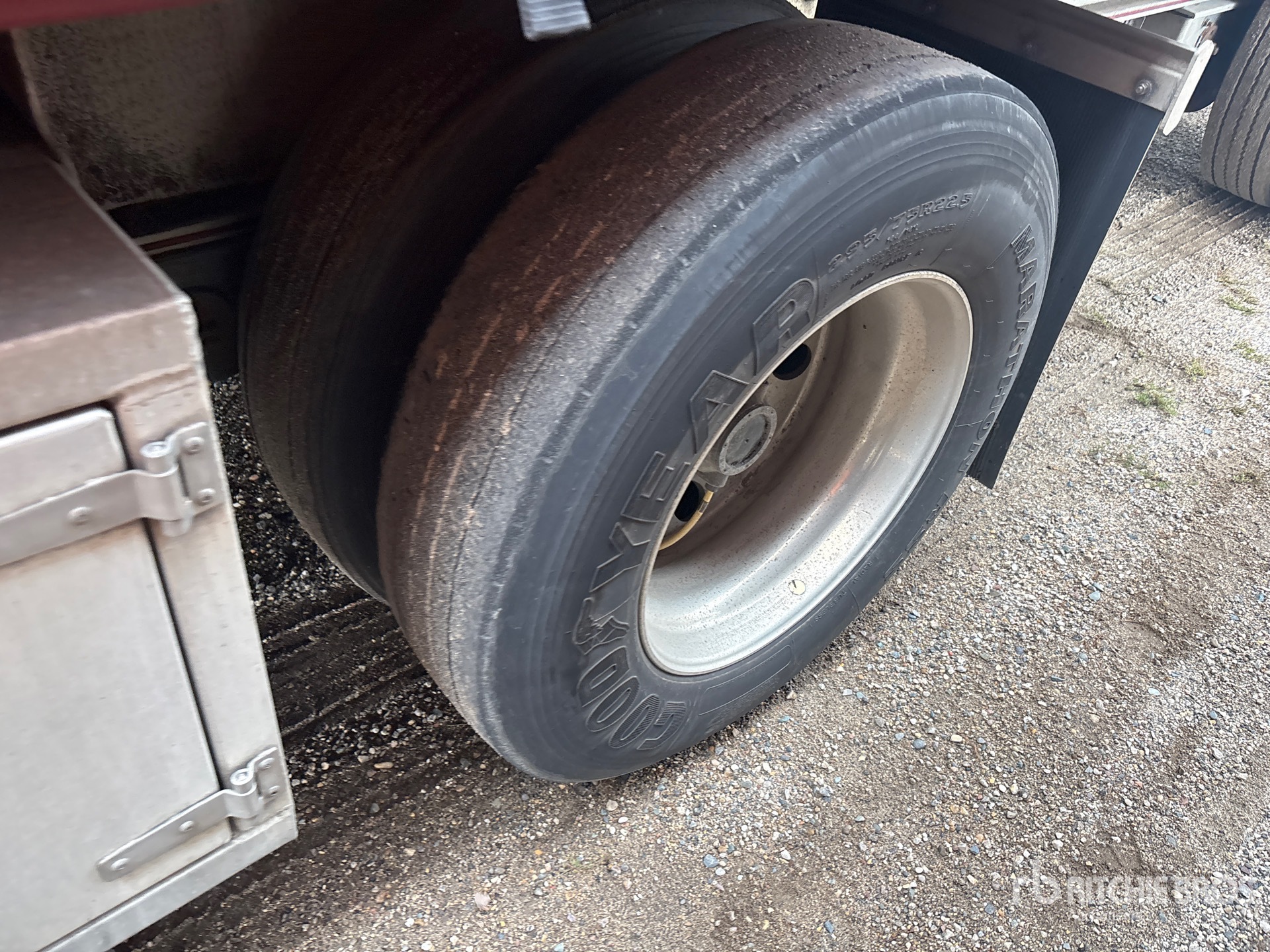 2020 Mac 53 ft T/A Spread Axle