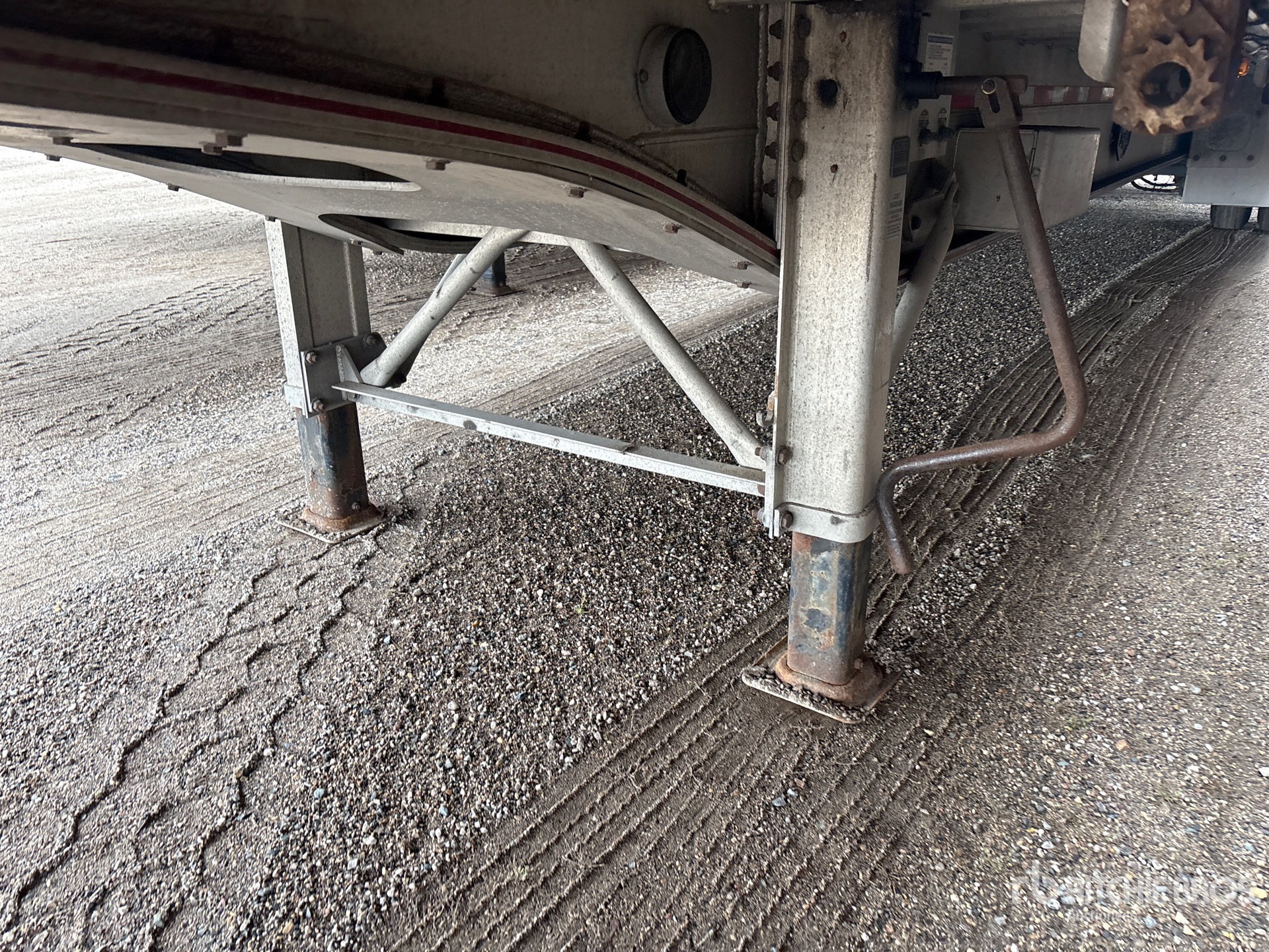 2020 Mac 53 ft T/A Spread Axle