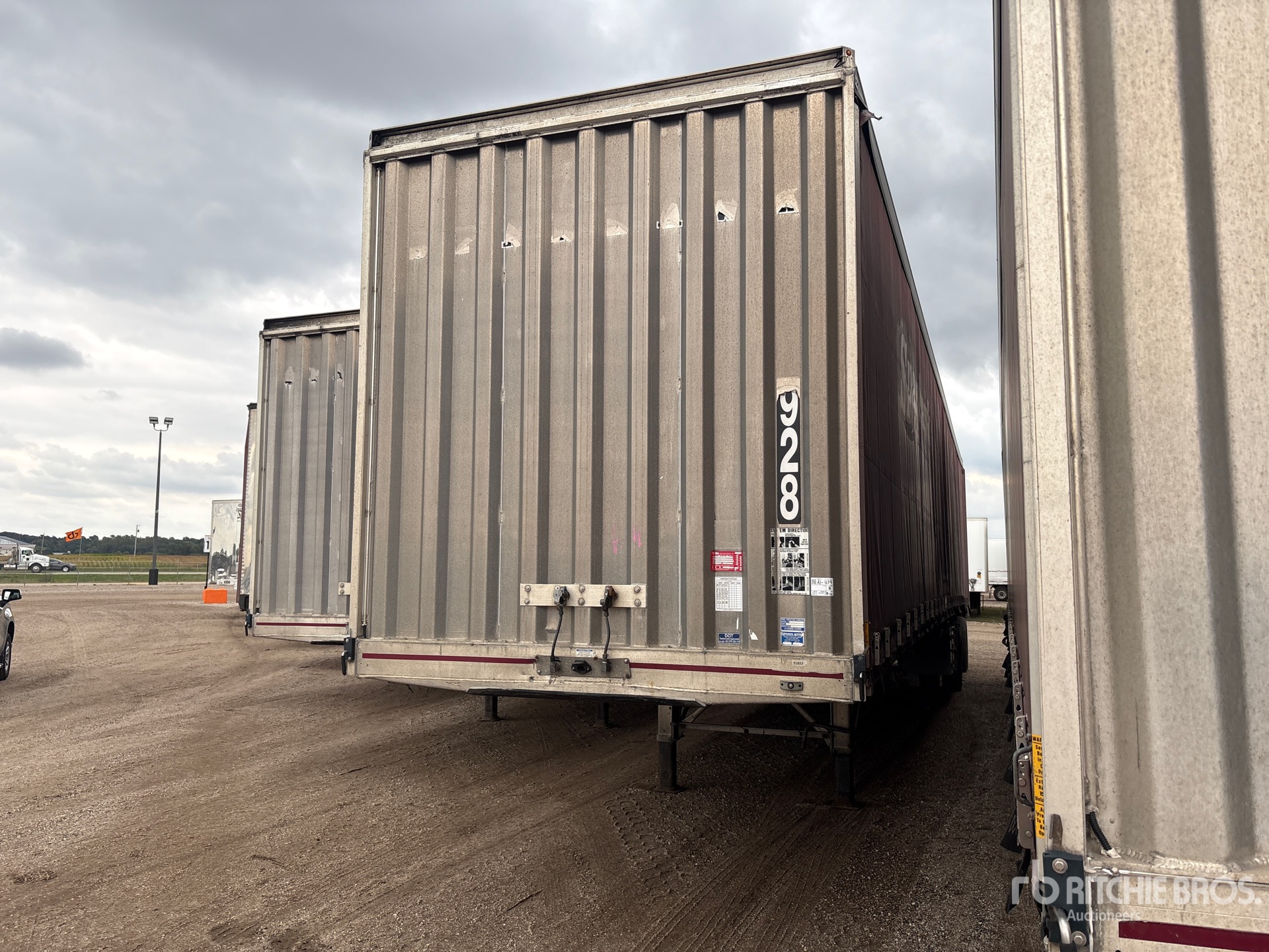 2020 Mac 53 ft T/A Spread Axle