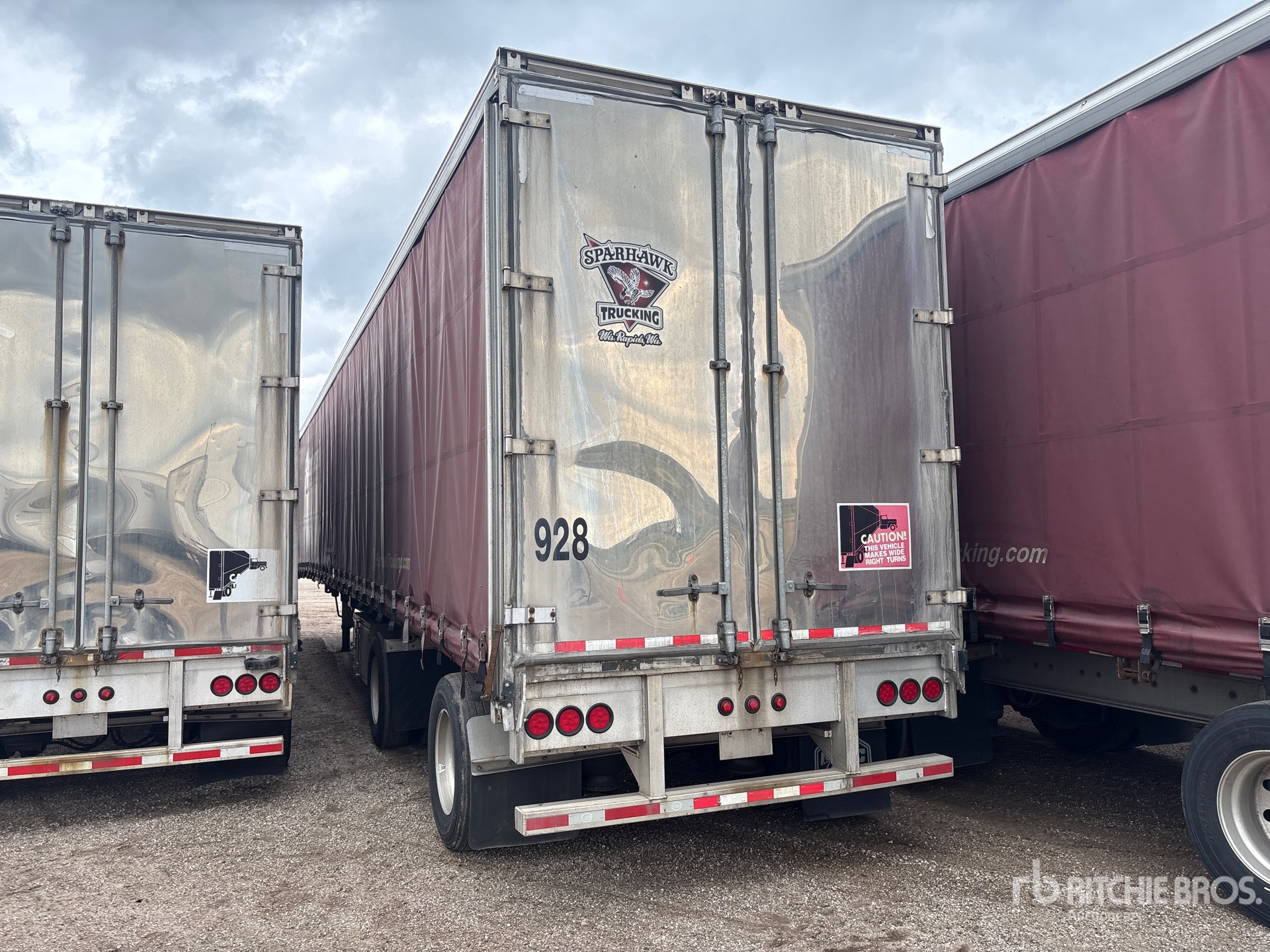 2020 Mac 53 ft T/A Spread Axle