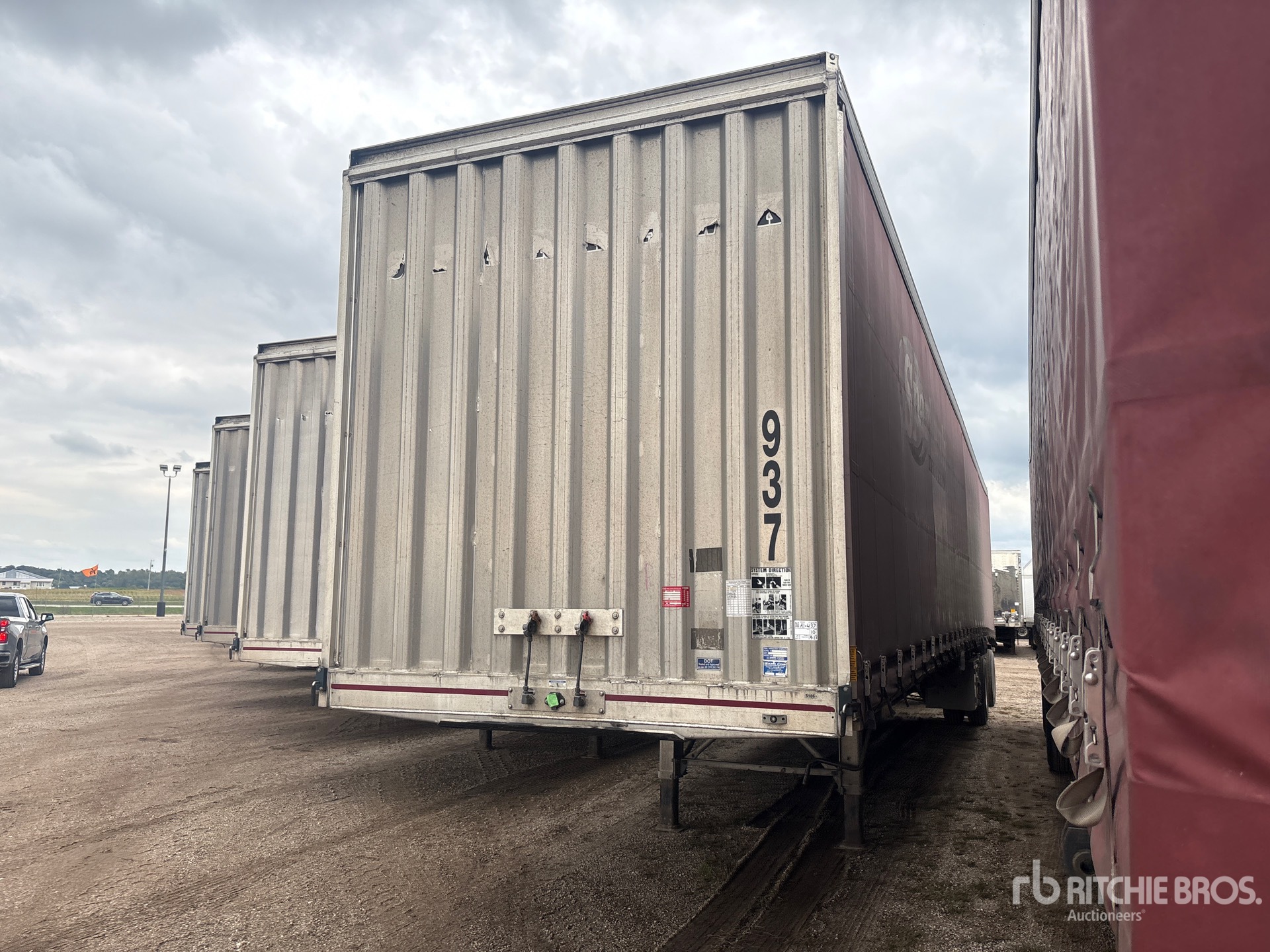 2020 Mac 53 ft T/A Spread Axle