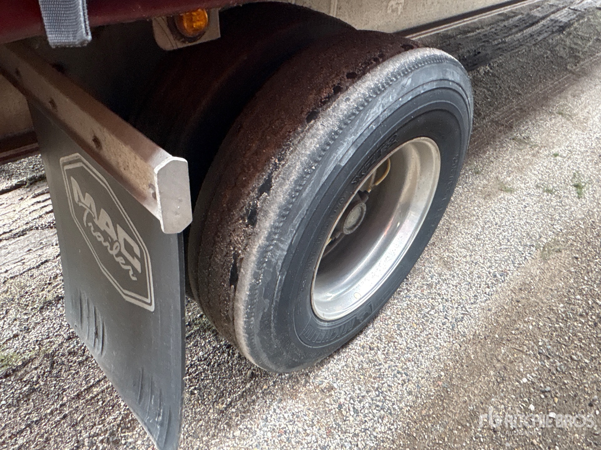 2020 Mac 53 ft T/A Spread Axle