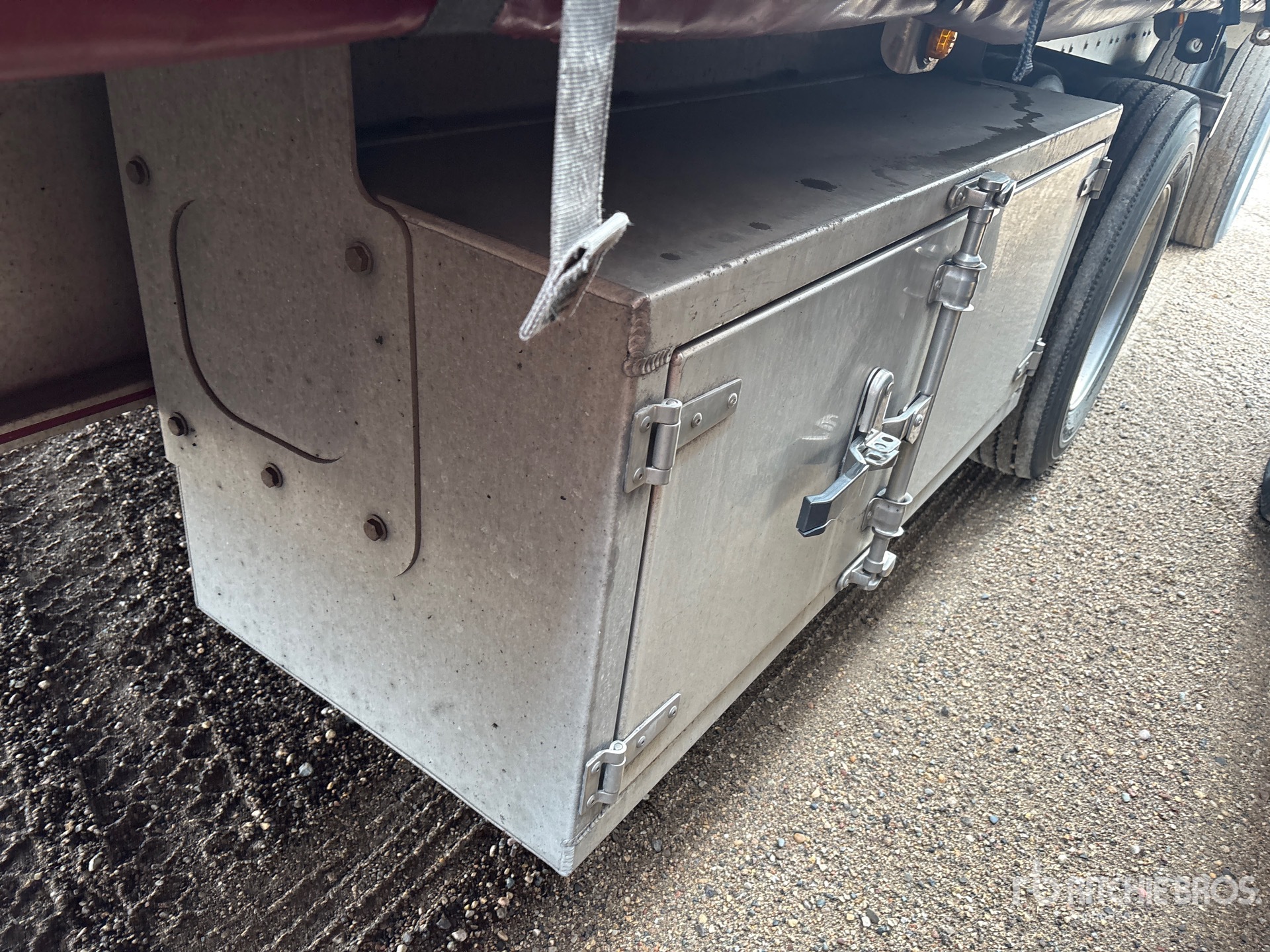 2020 Mac 53 ft T/A Spread Axle