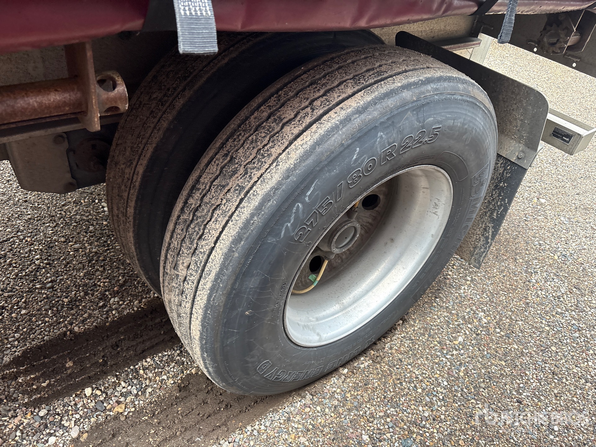 2020 Mac 53 ft T/A Spread Axle