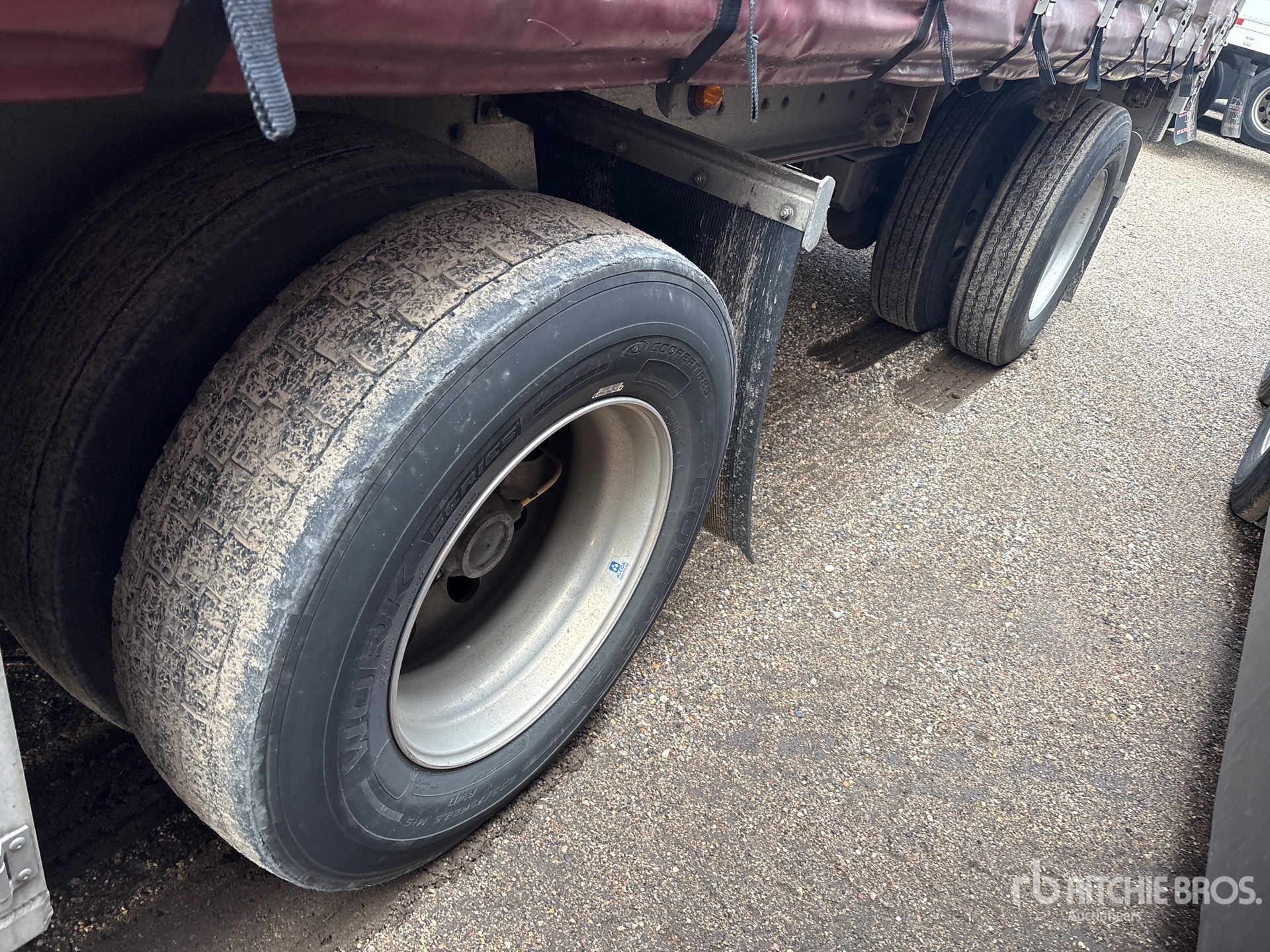 2020 Mac 53 ft T/A Spread Axle