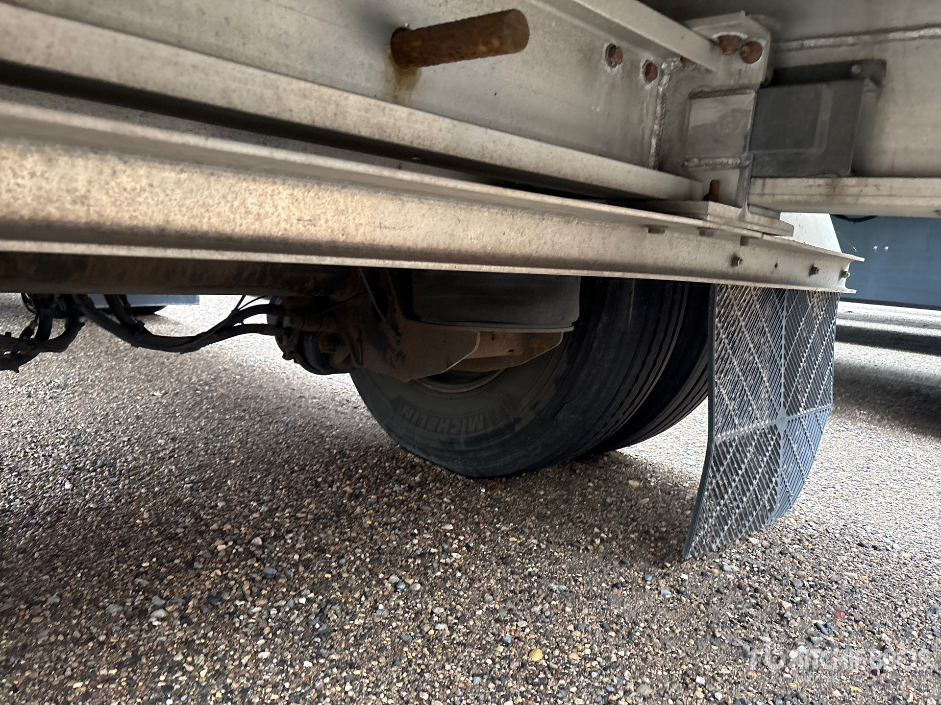 2020 Mac 53 ft T/A Spread Axle