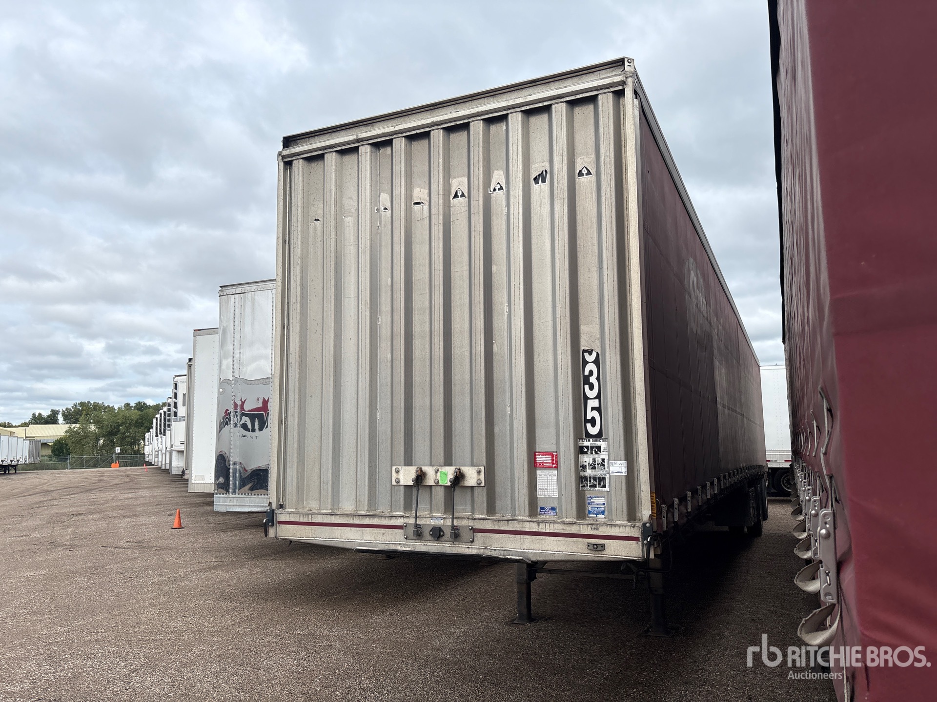 2020 Mac 53 ft T/A Spread Axle
