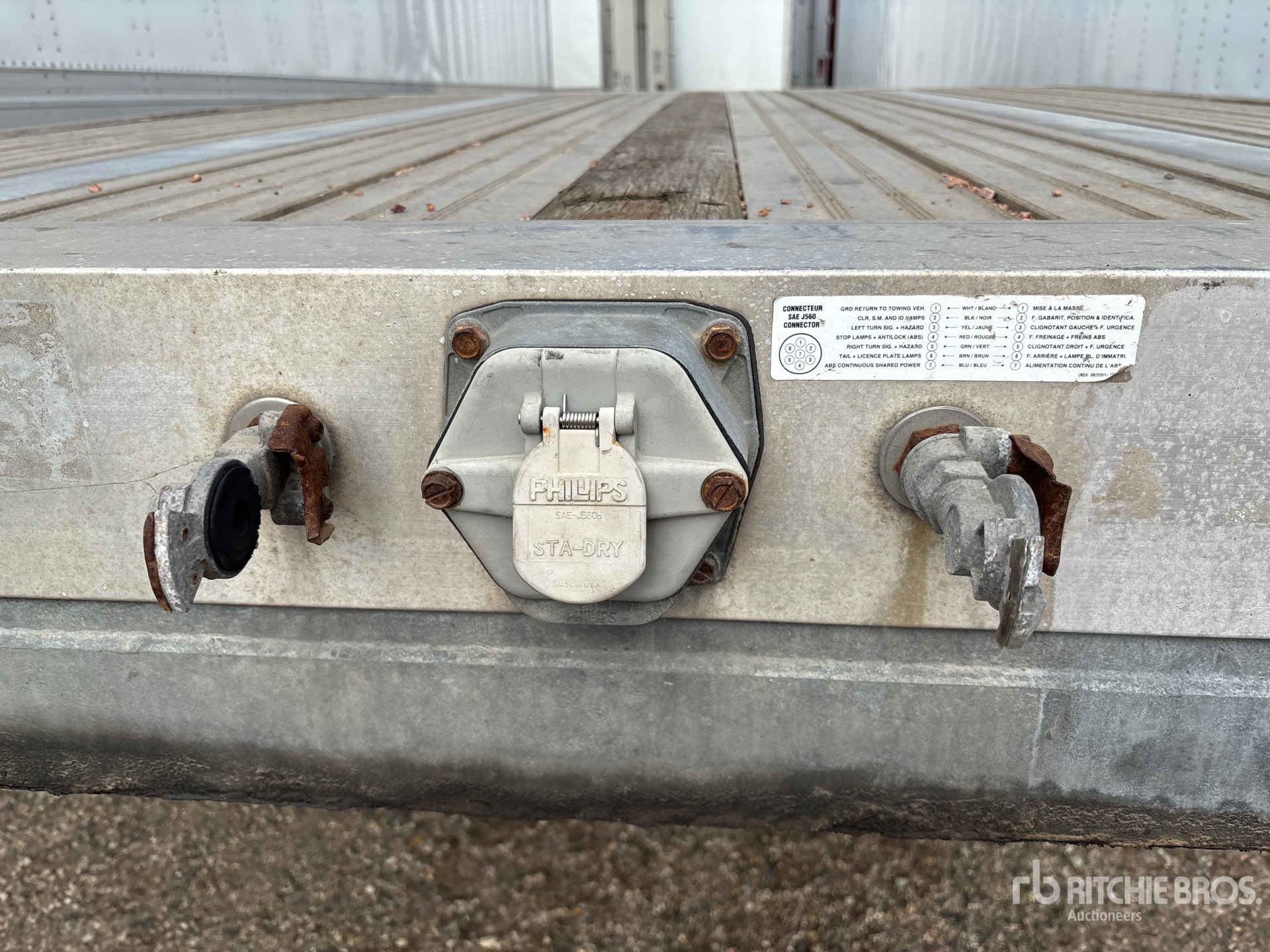 2014 Manac 53 ft T/A Spread Axle