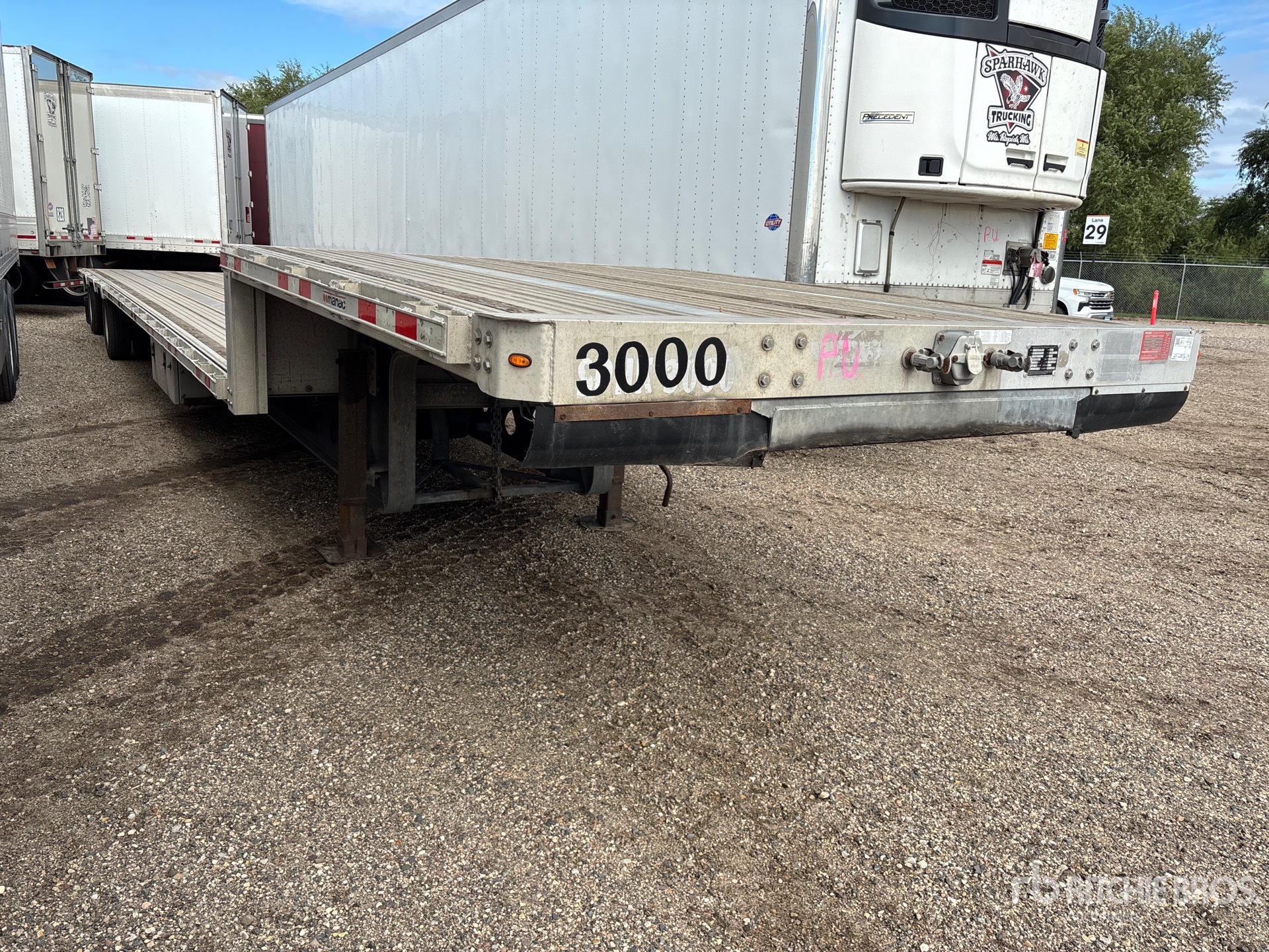 2014 Manac 53 ft T/A Spread Axle