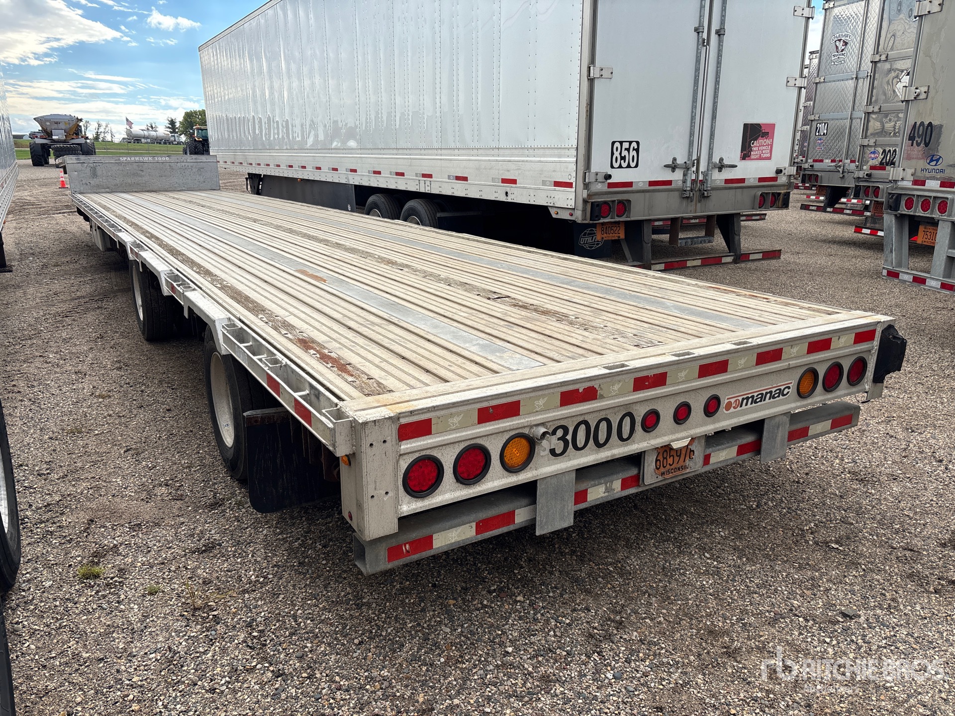 2014 Manac 53 ft T/A Spread Axle