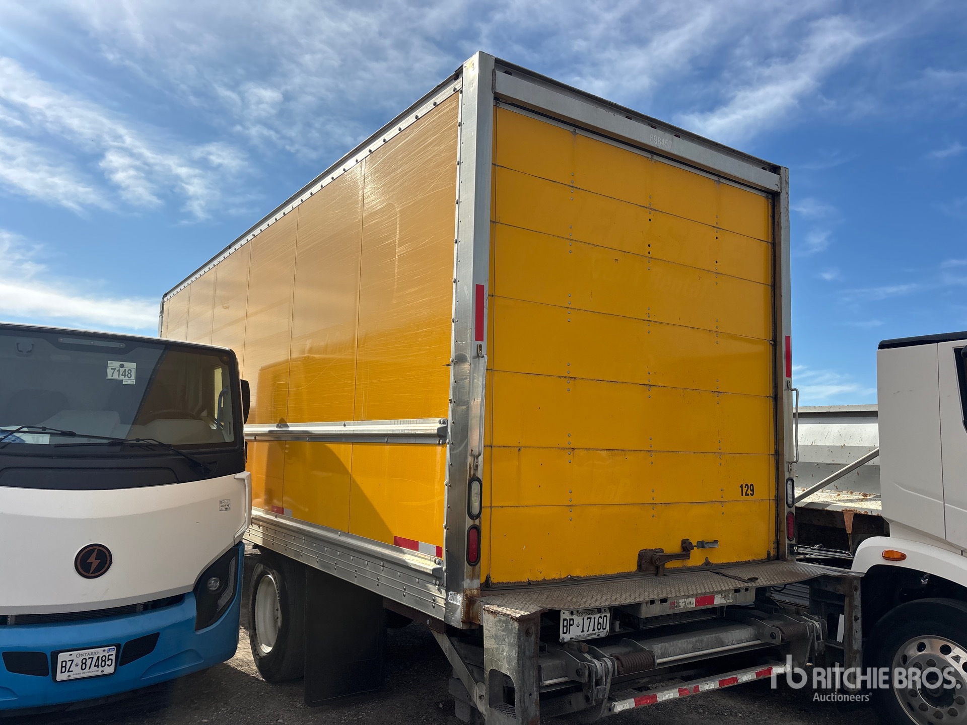 2015 Freightliner M2 106