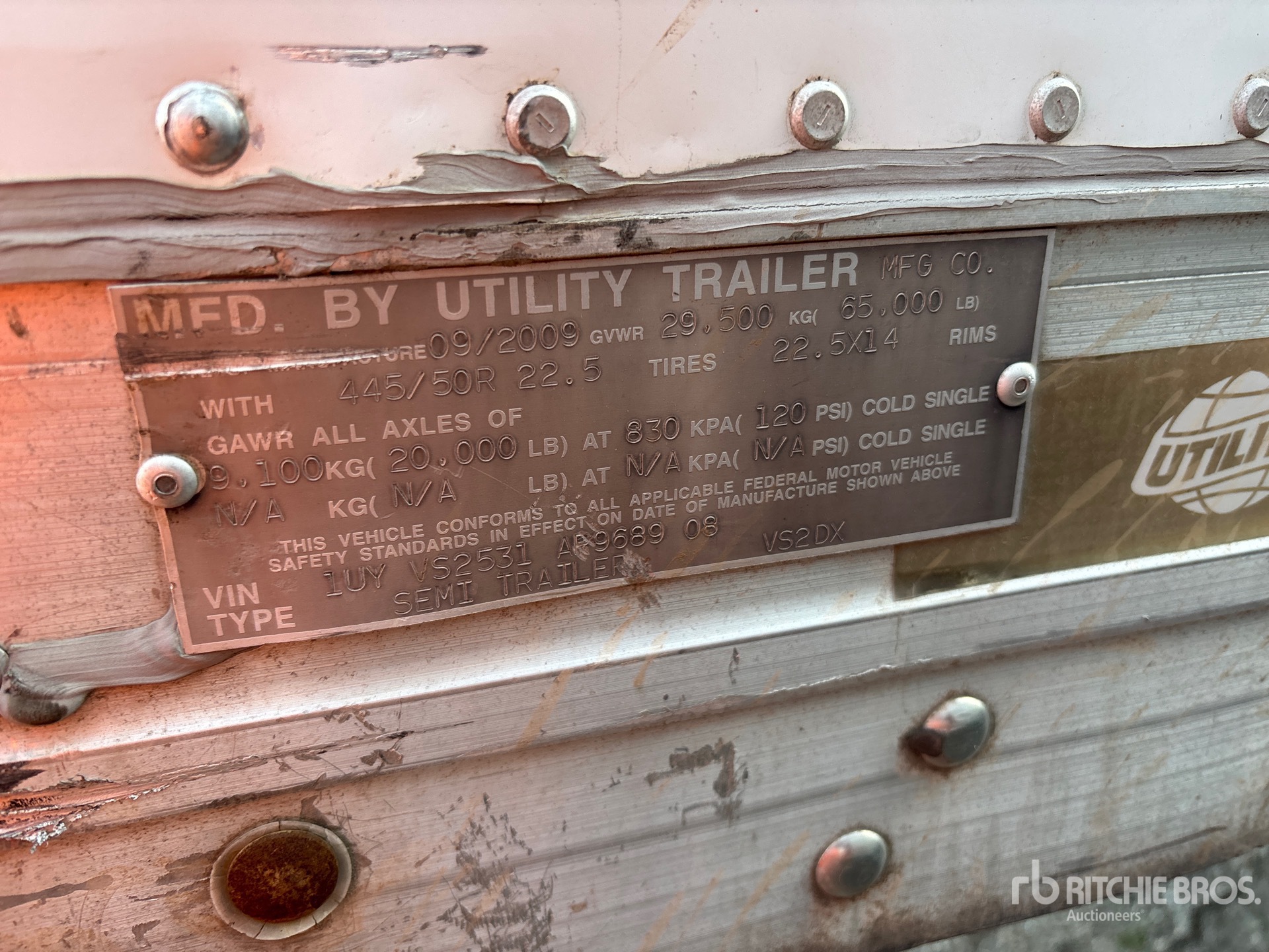 2010 Utility VS2DX