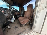 4 Transmision with Seats/armrests