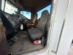 4 Transmision with Seats/armrests