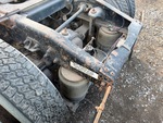 4 Underbody - Truck with Air Bags