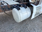 4 Underbody - Truck with Hydraulic Tank
