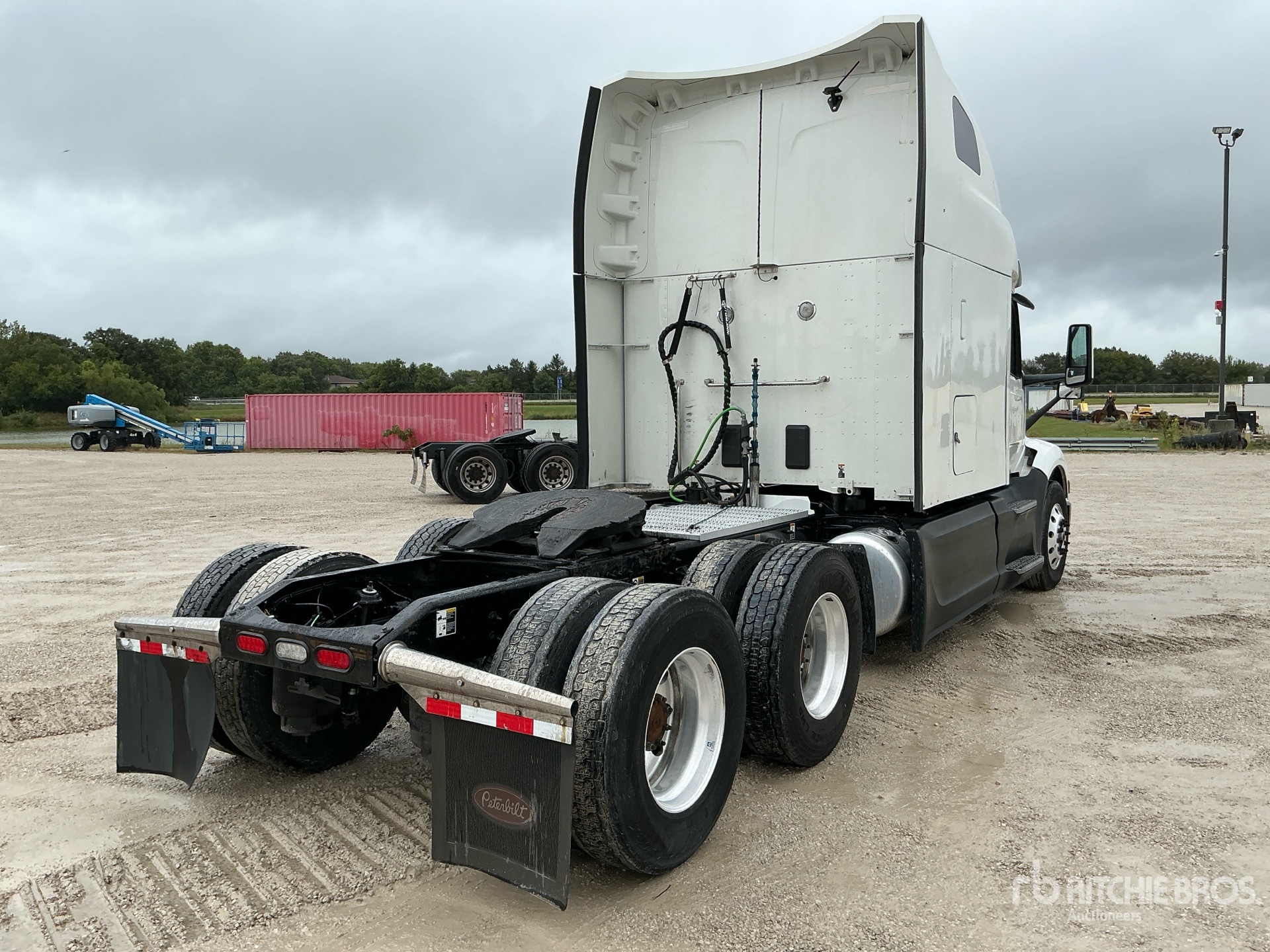 2023 Peterbilt 579