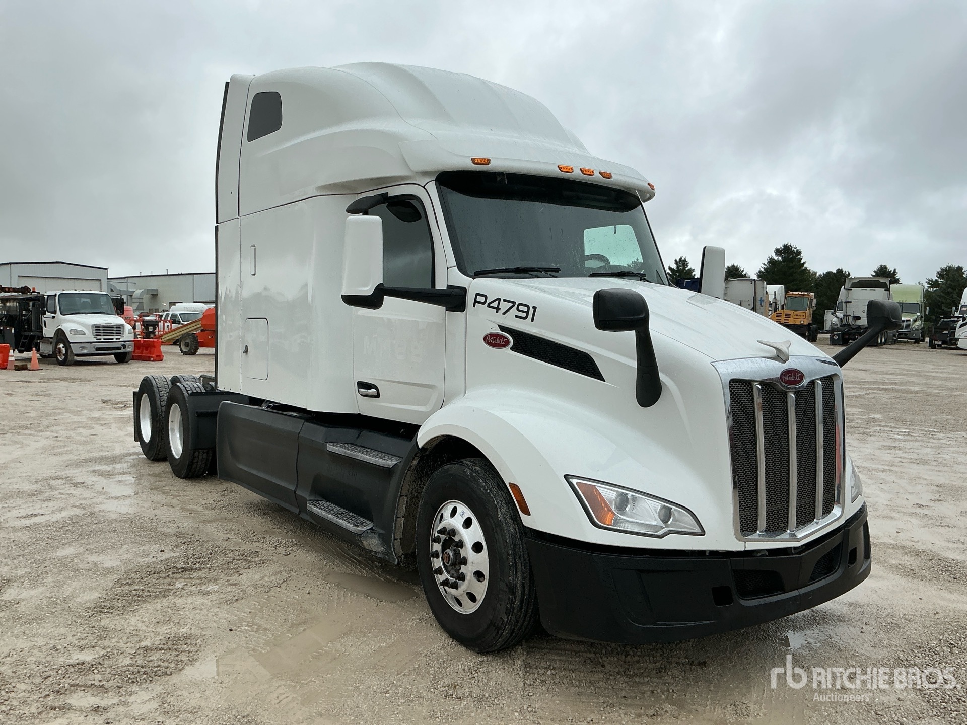 2023 Peterbilt 579