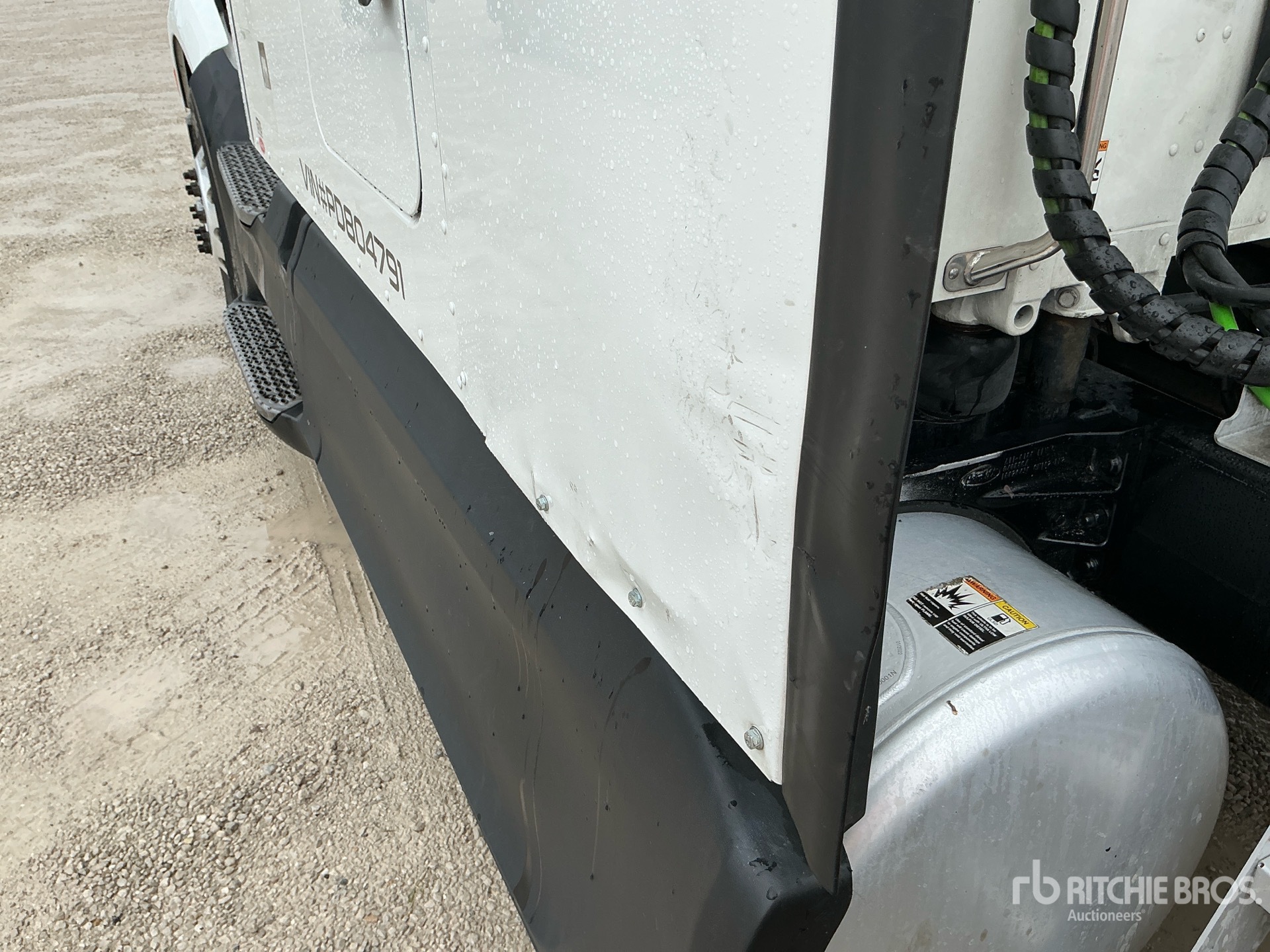 2023 Peterbilt 579