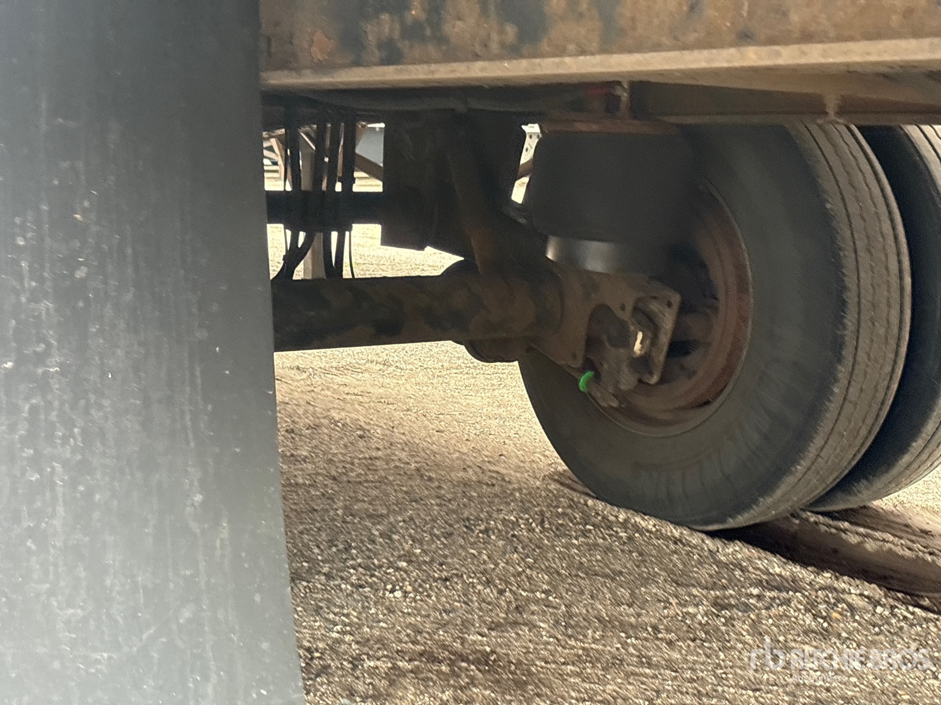 2008 Utility 50 ft T/A Spread Axle