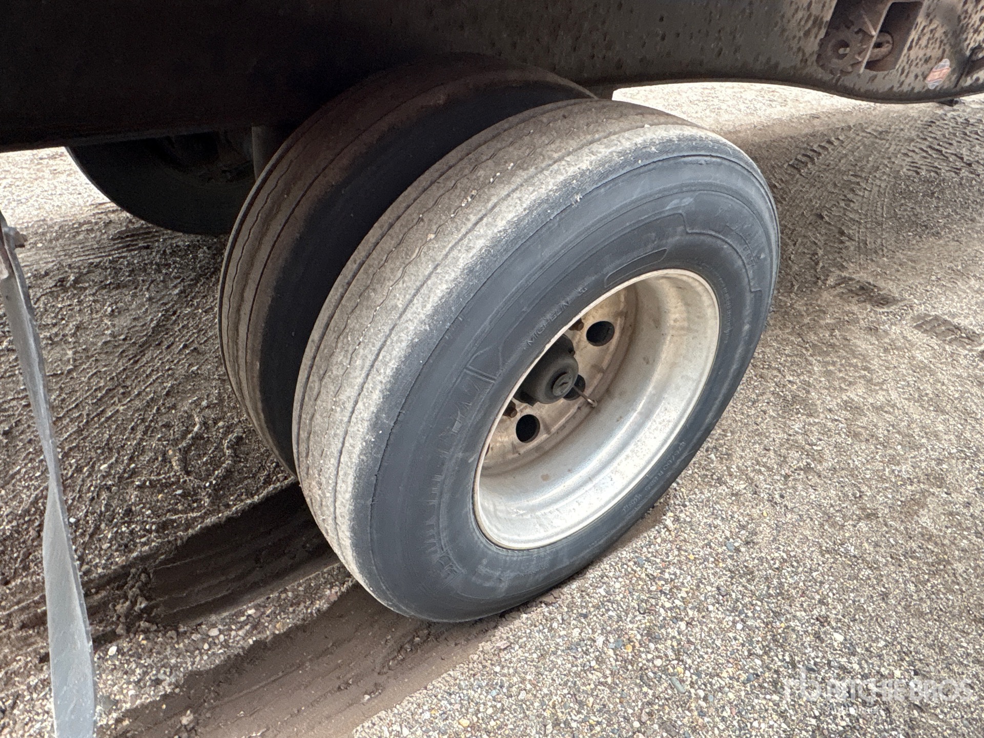 2008 Utility 50 ft T/A Spread Axle