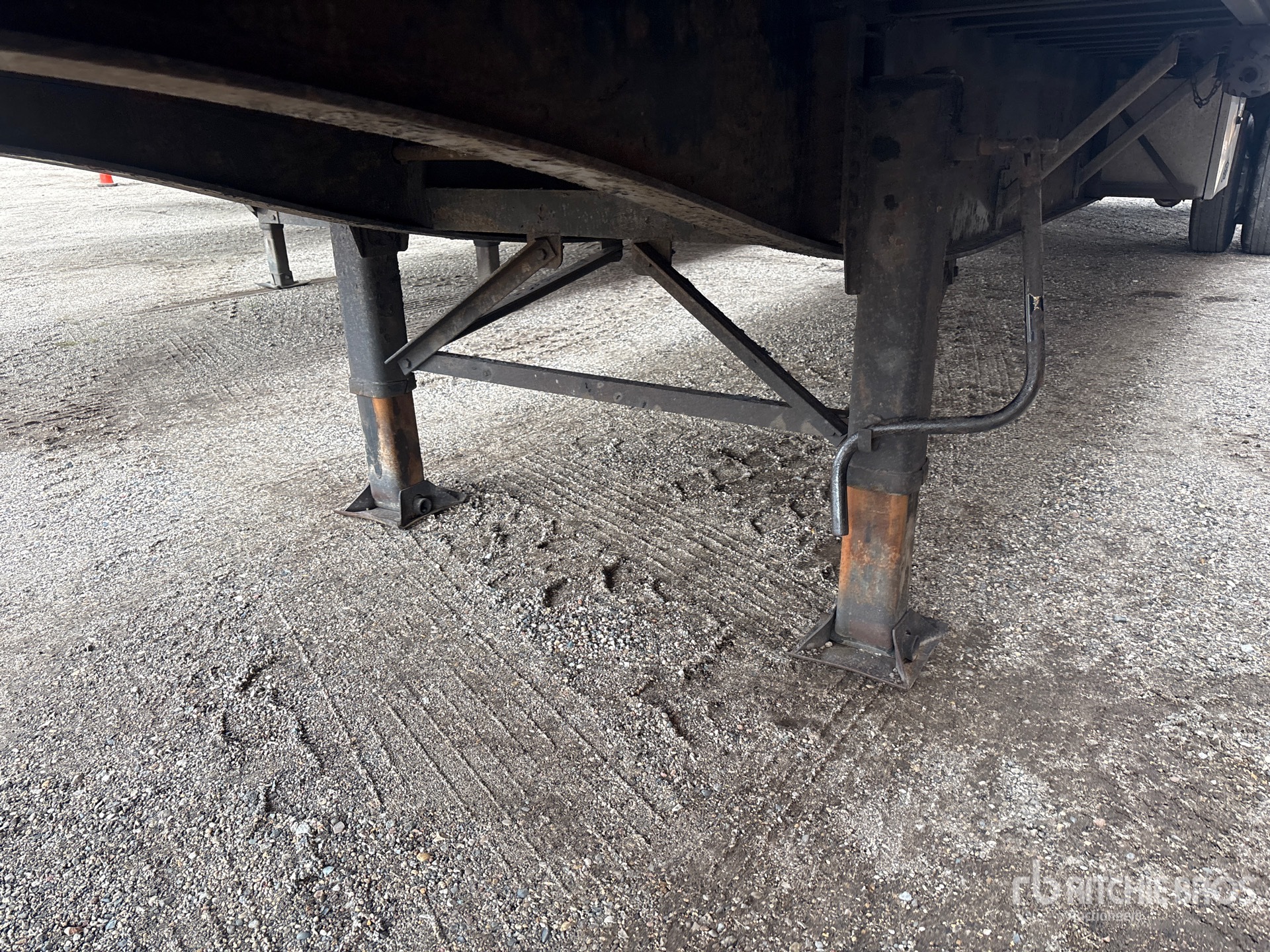 2008 Utility 50 ft T/A Spread Axle