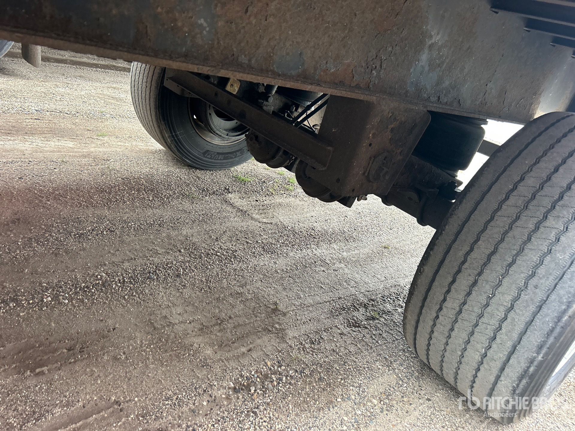 2013 Utility 50 ft T/A Spread Axle