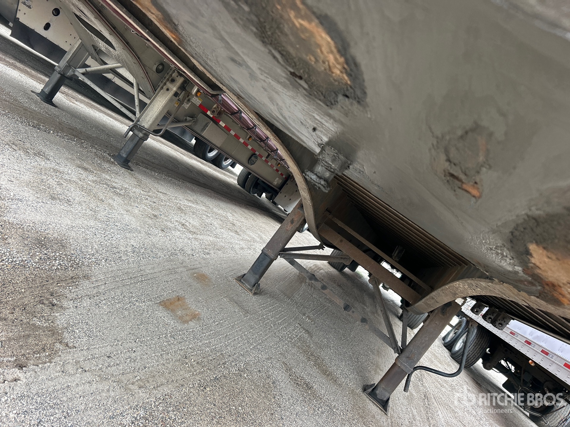 2013 Utility 50 ft T/A Spread Axle