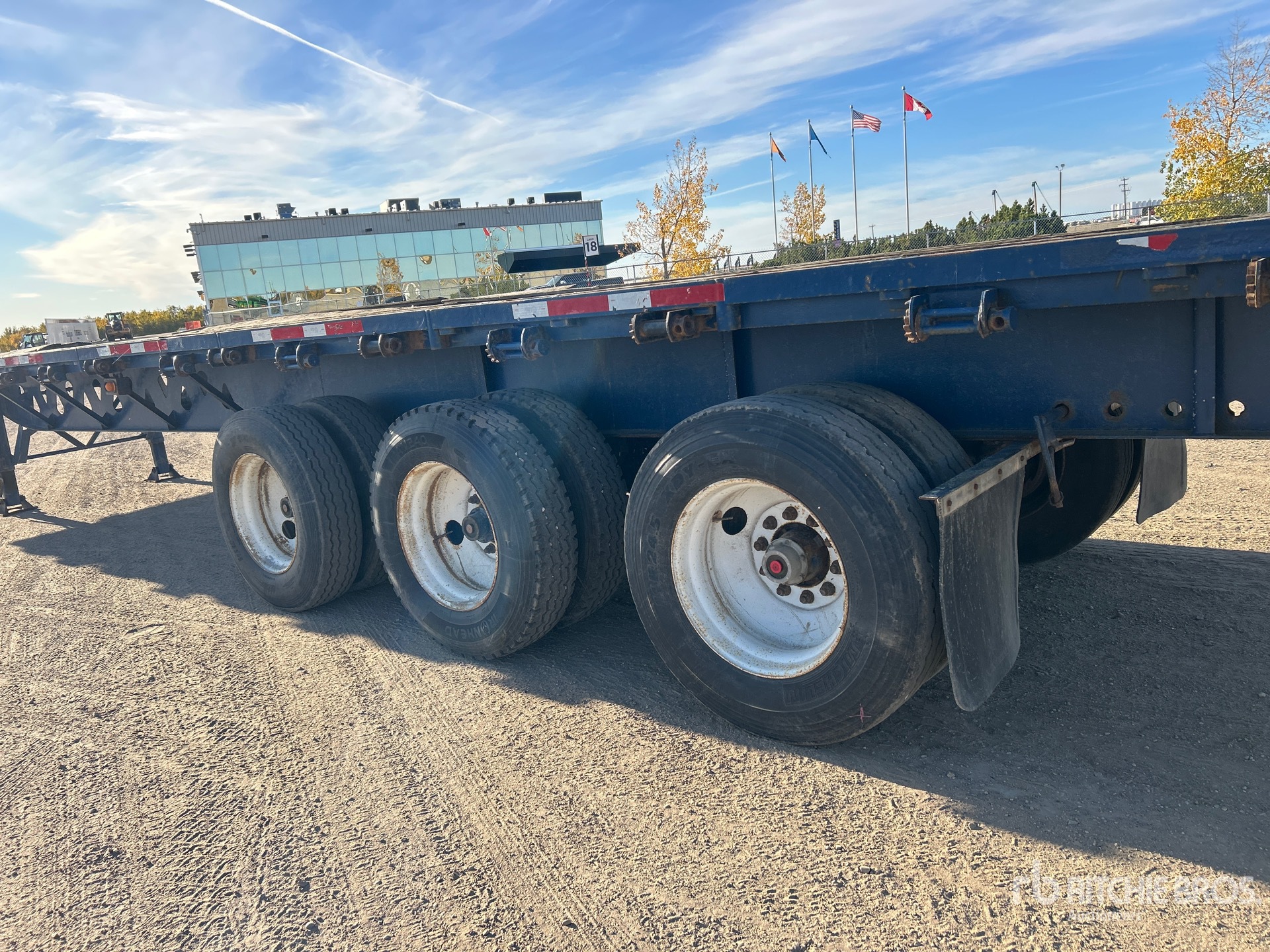 2003 Manac 48 ft Tri/A