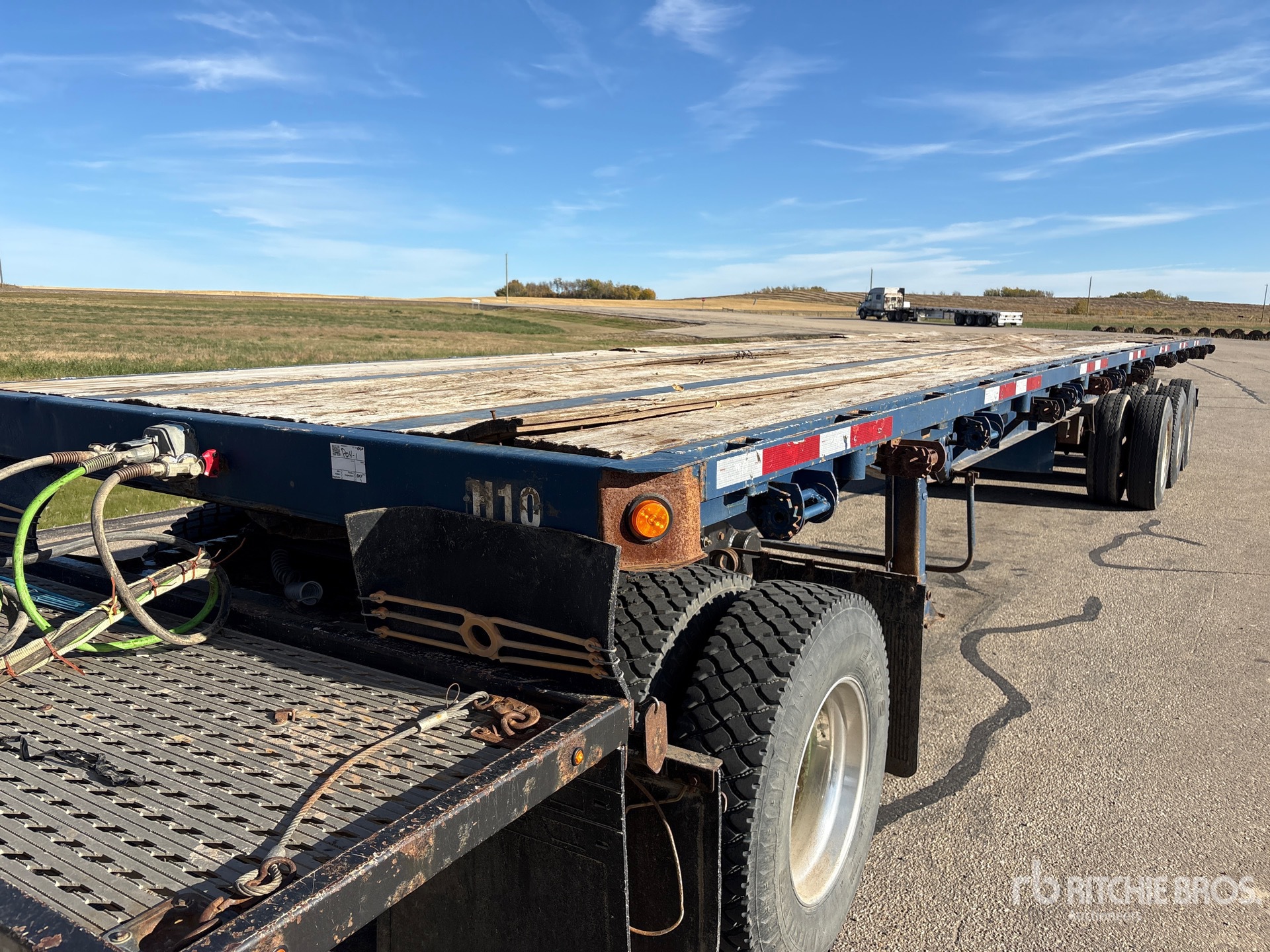 2003 Manac 48 ft Tri/A