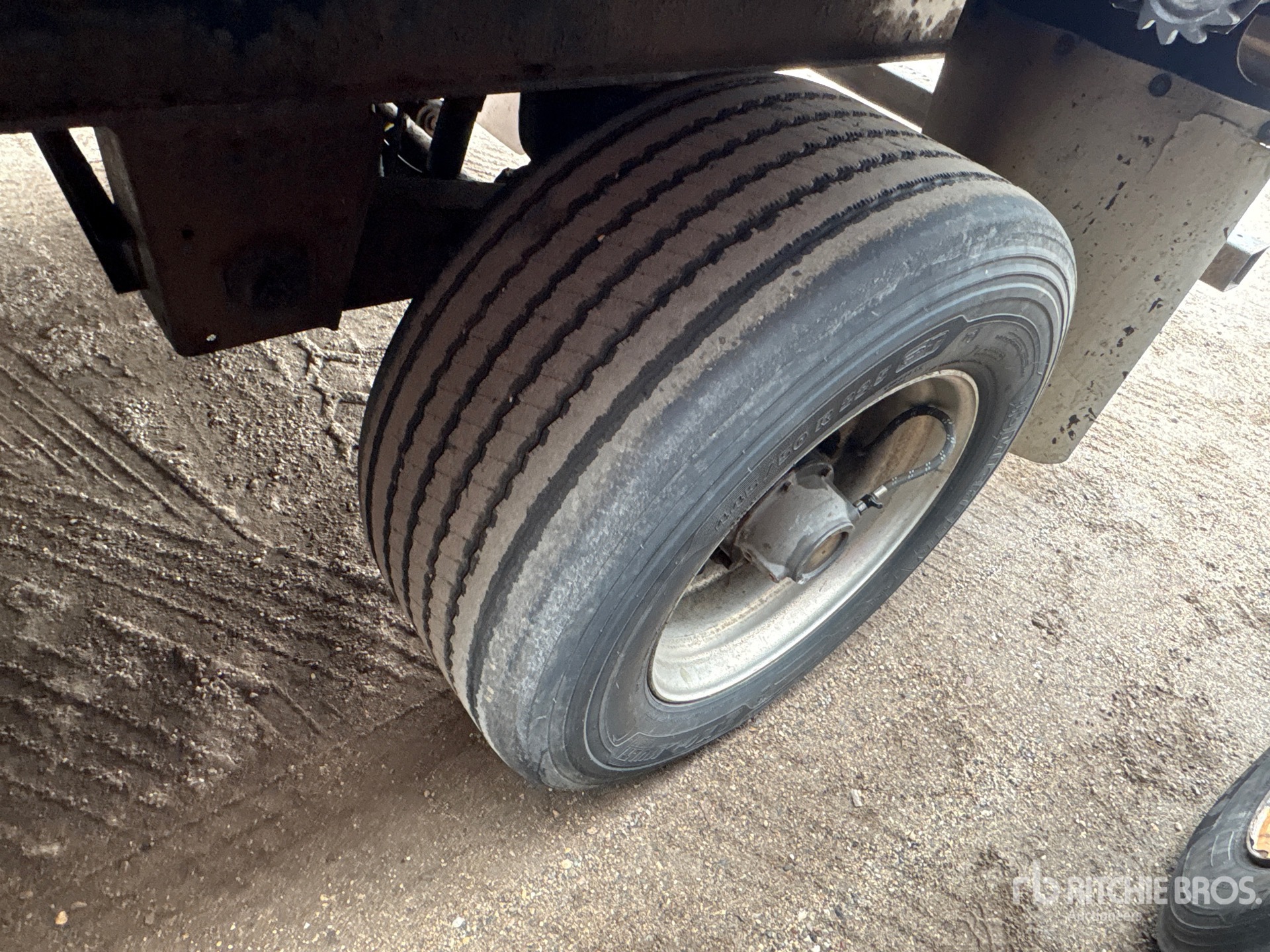 2013 Utility 50 ft T/A Spread Axle