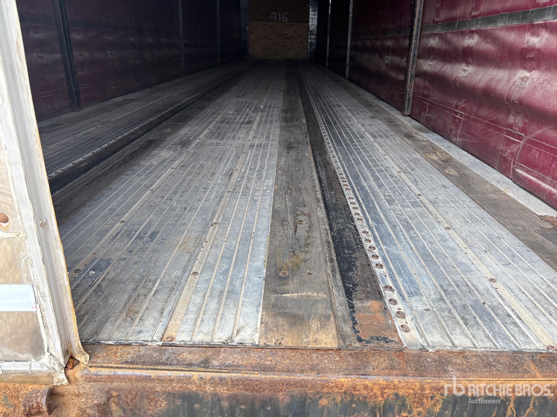 2013 Utility 50 ft T/A Spread Axle