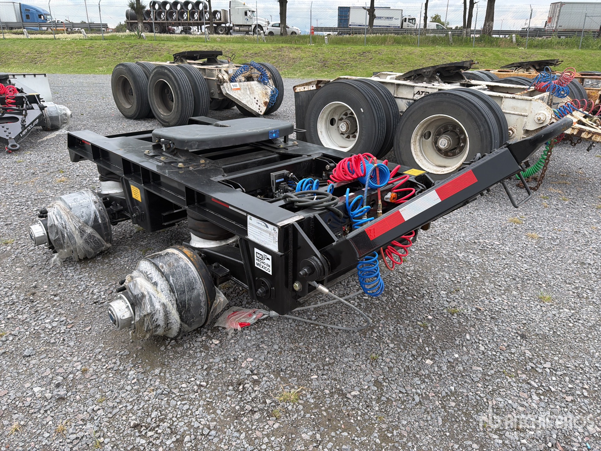 2027 Venturo T/A Dolly (Sin Usar) / (Unused)