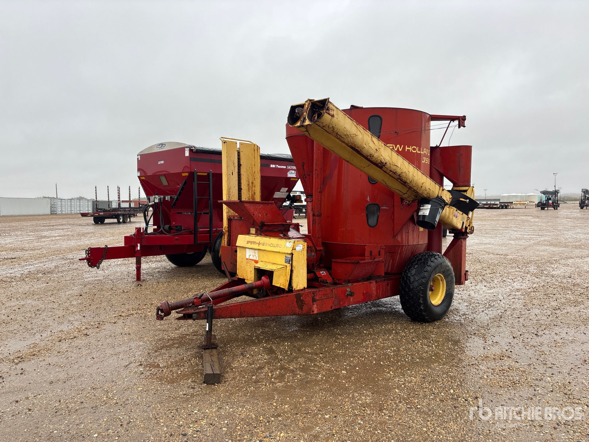  New Holland 359