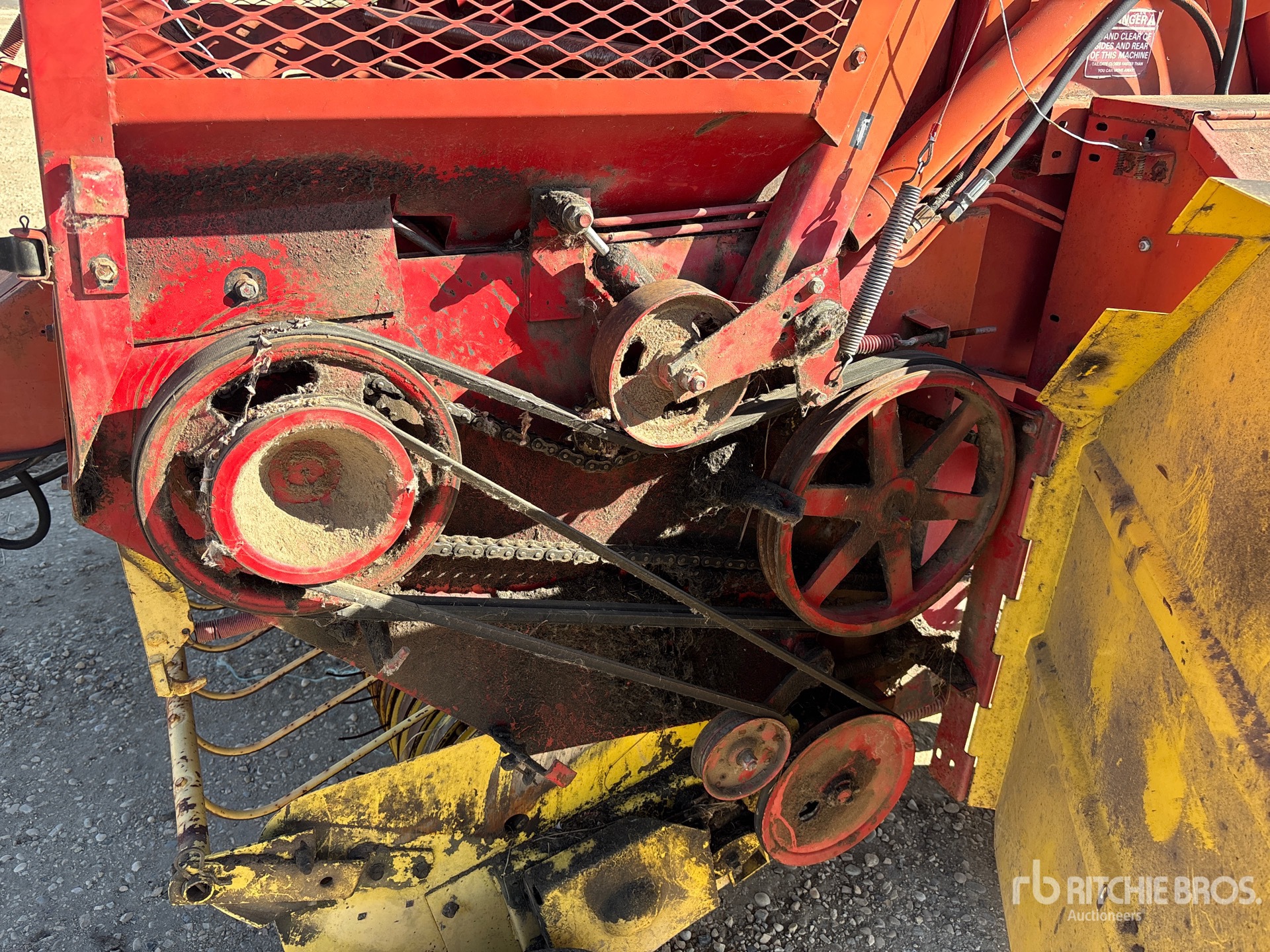 New Holland 855