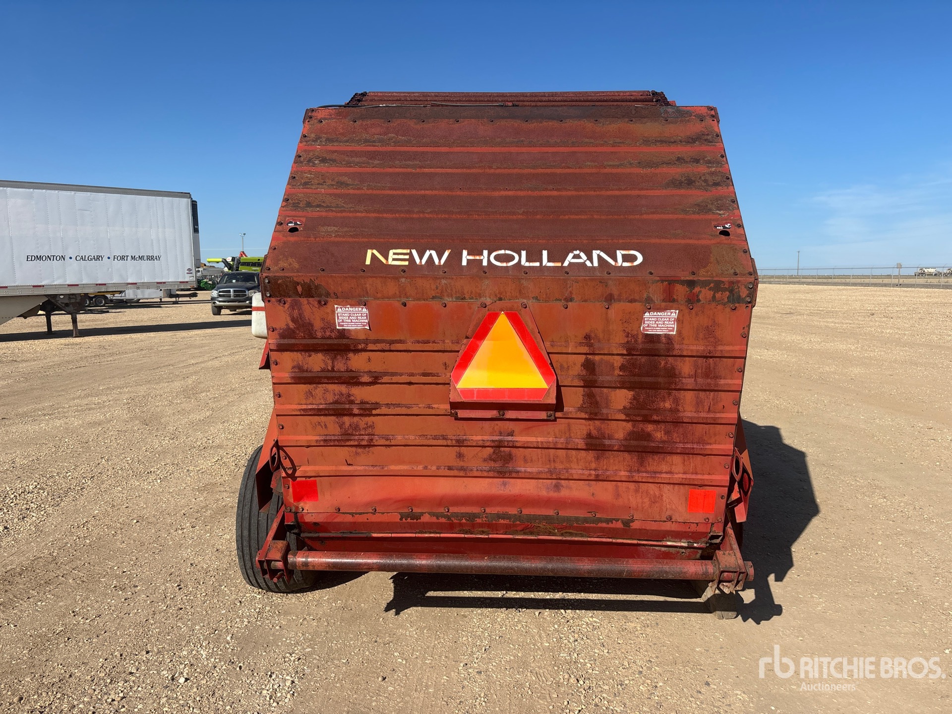 New Holland 855