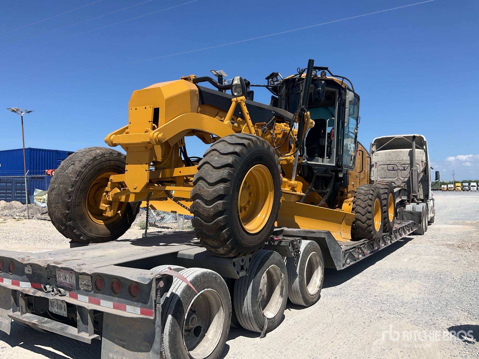 2011 Caterpillar 12M