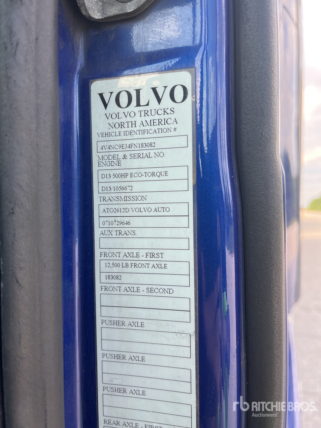 Photo of 2015 Volvo VNL