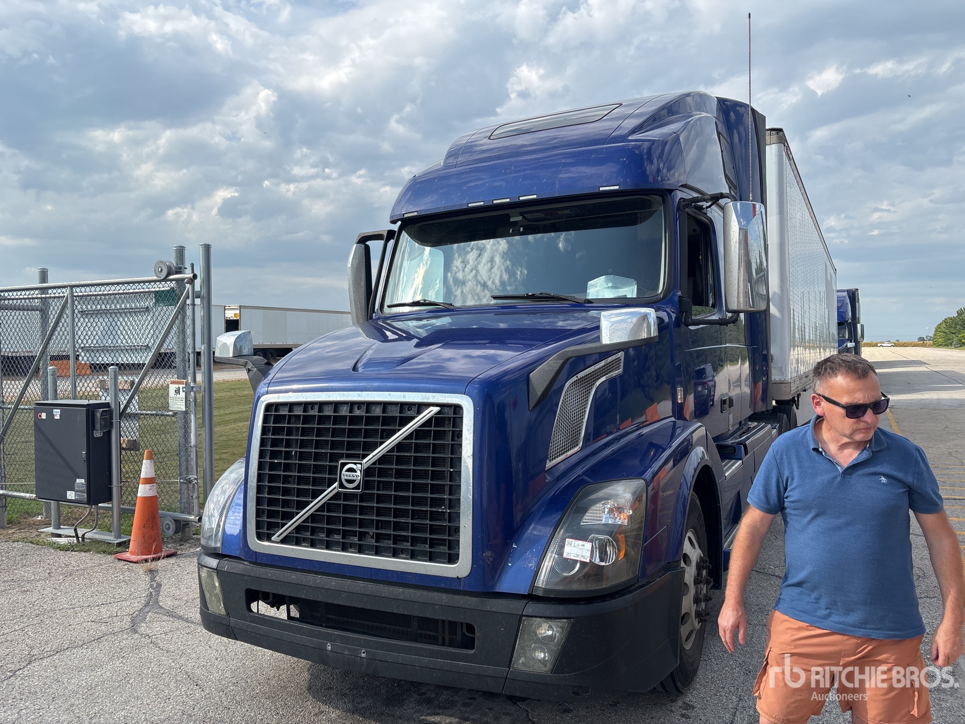 2015 Volvo VNL